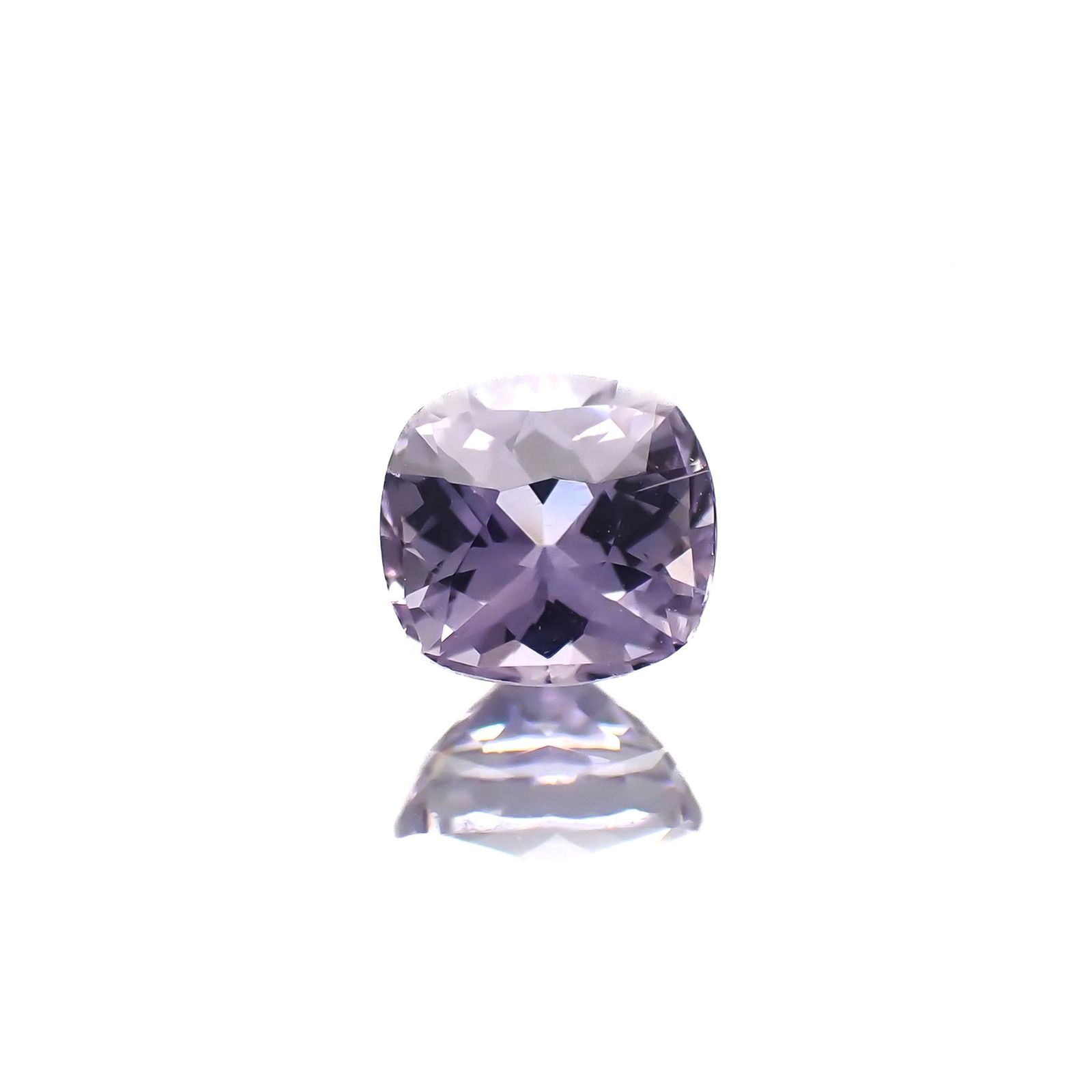 ラベンダーサファイア(宝石名サファイア)スリランカ/マダガスカル産 識別済 0.71ct / 5.1x4.8mm前後 [220817463]