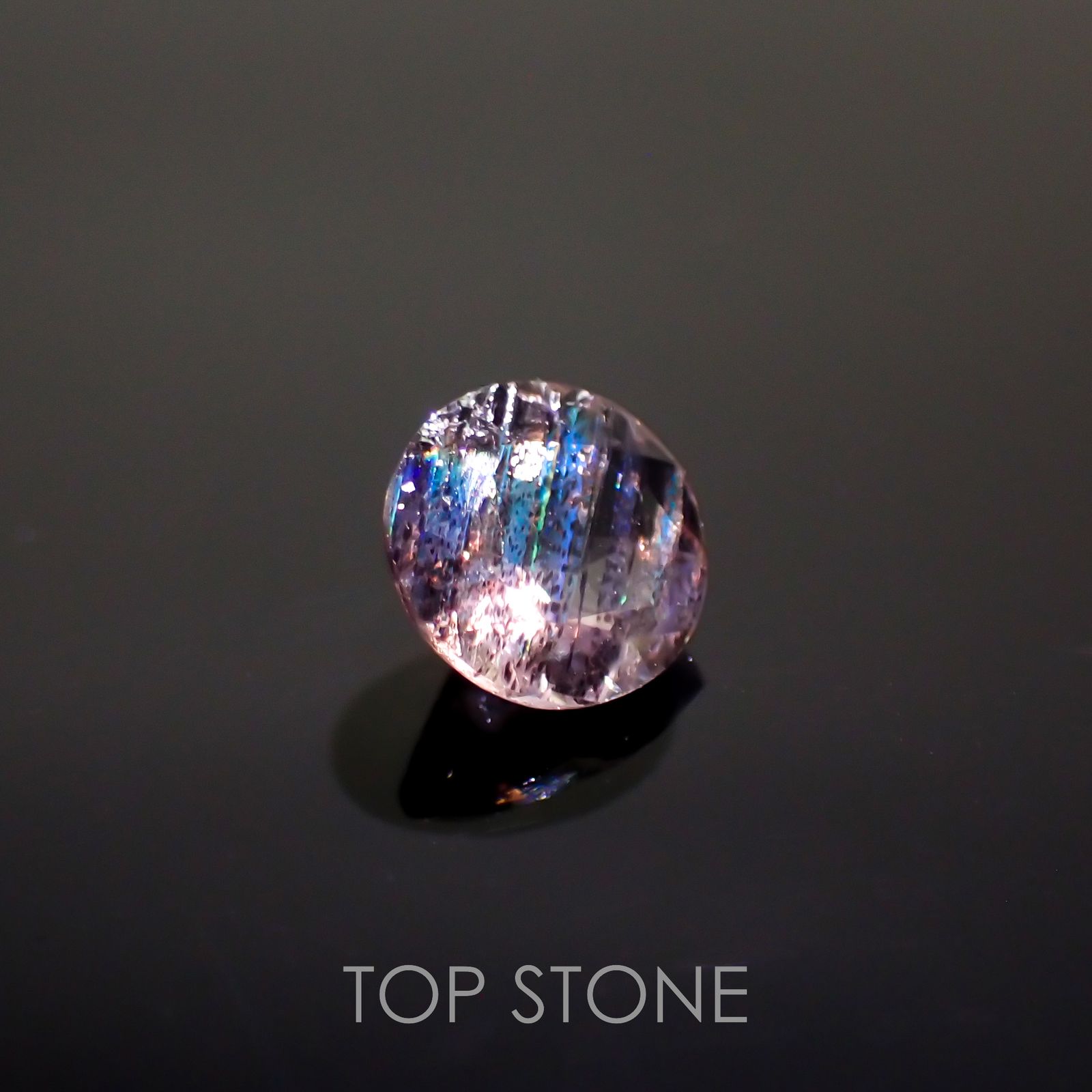 レインボースキャポライト ブラジル産 0.51ct[221119042]5.5x5.5mm前後