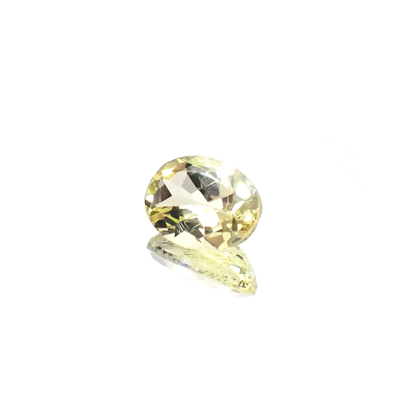 イエローダンビュライト タンザニア産 1.22ct[240125465]8.1x6mm前後