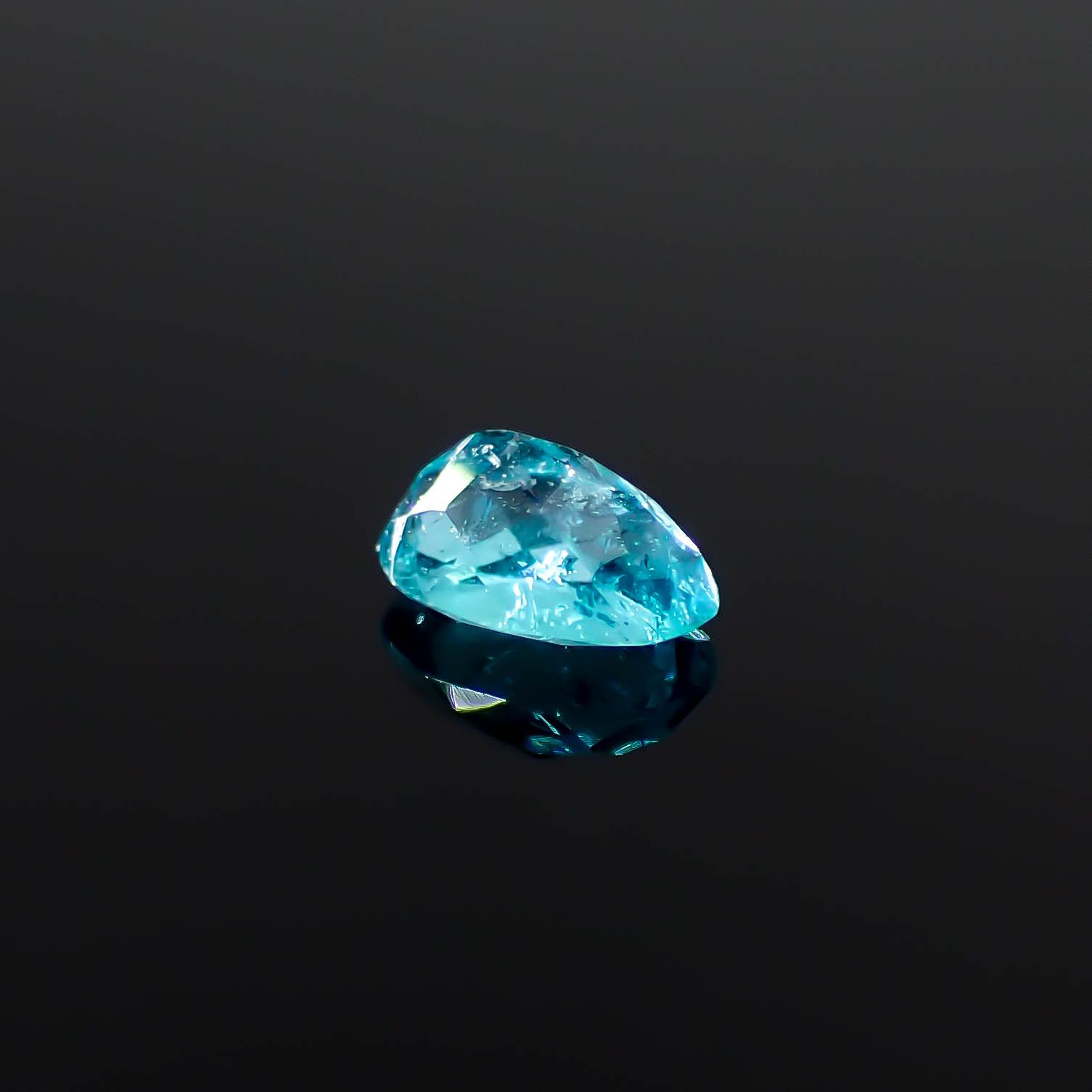 パライバトルマリン ブラジル産 0.19ct [250931074]4.4x2.9mm前後