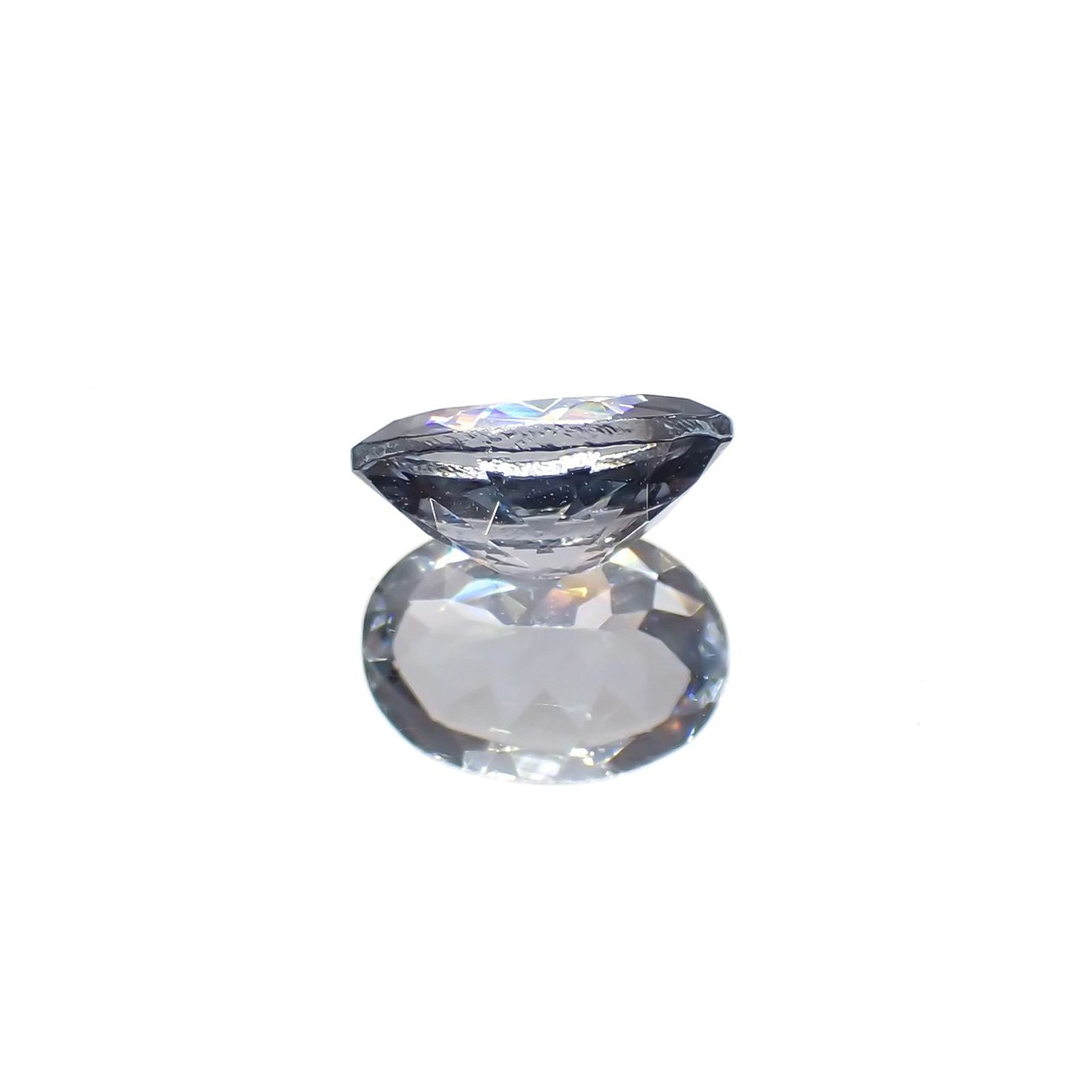 グレースピネル タンザニア産 0.89ct / 6.9x5.1mm前後 [251021547]