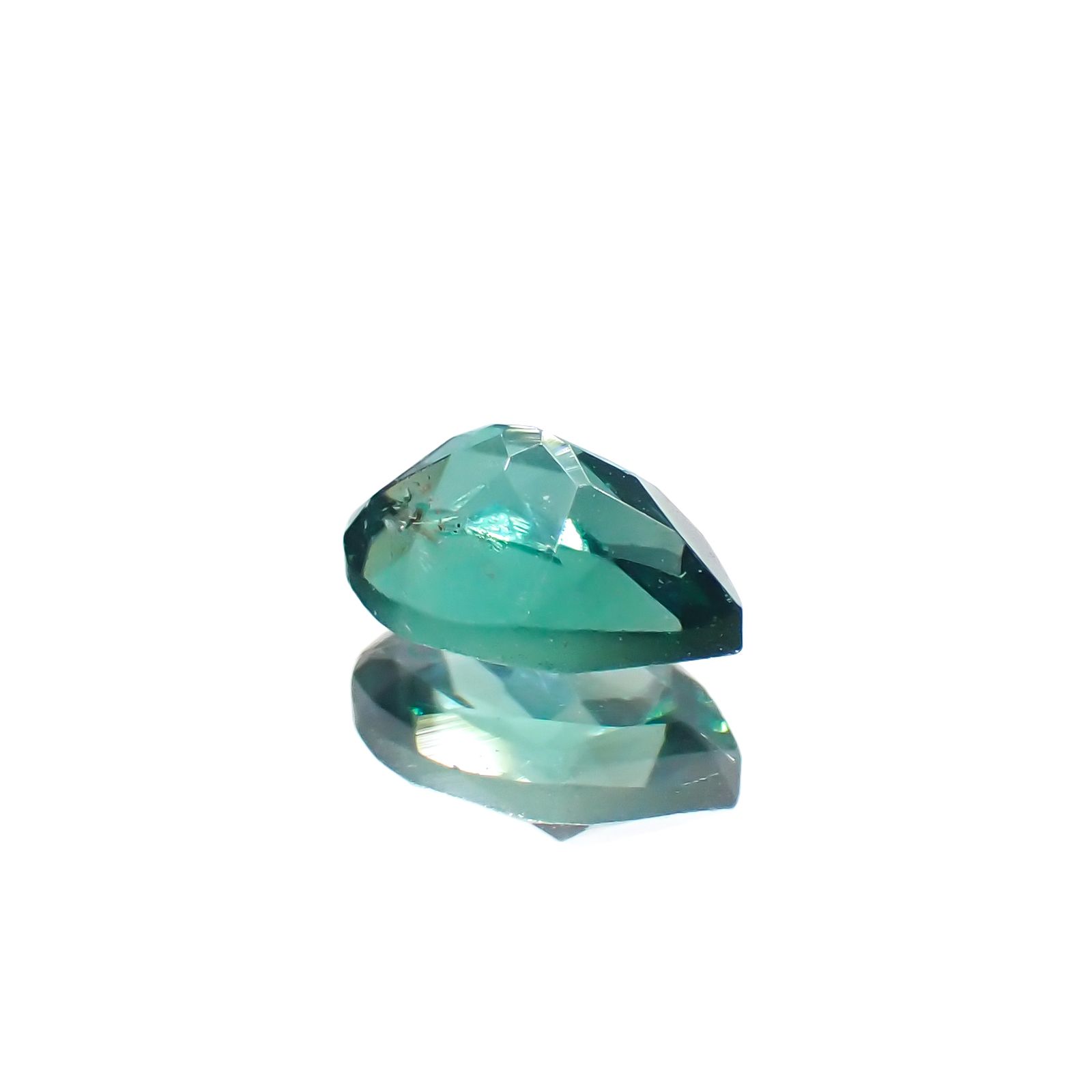 ノーブルモロキサイト マダガスカル産 0.50ct[230321364]6x4.1mm前後