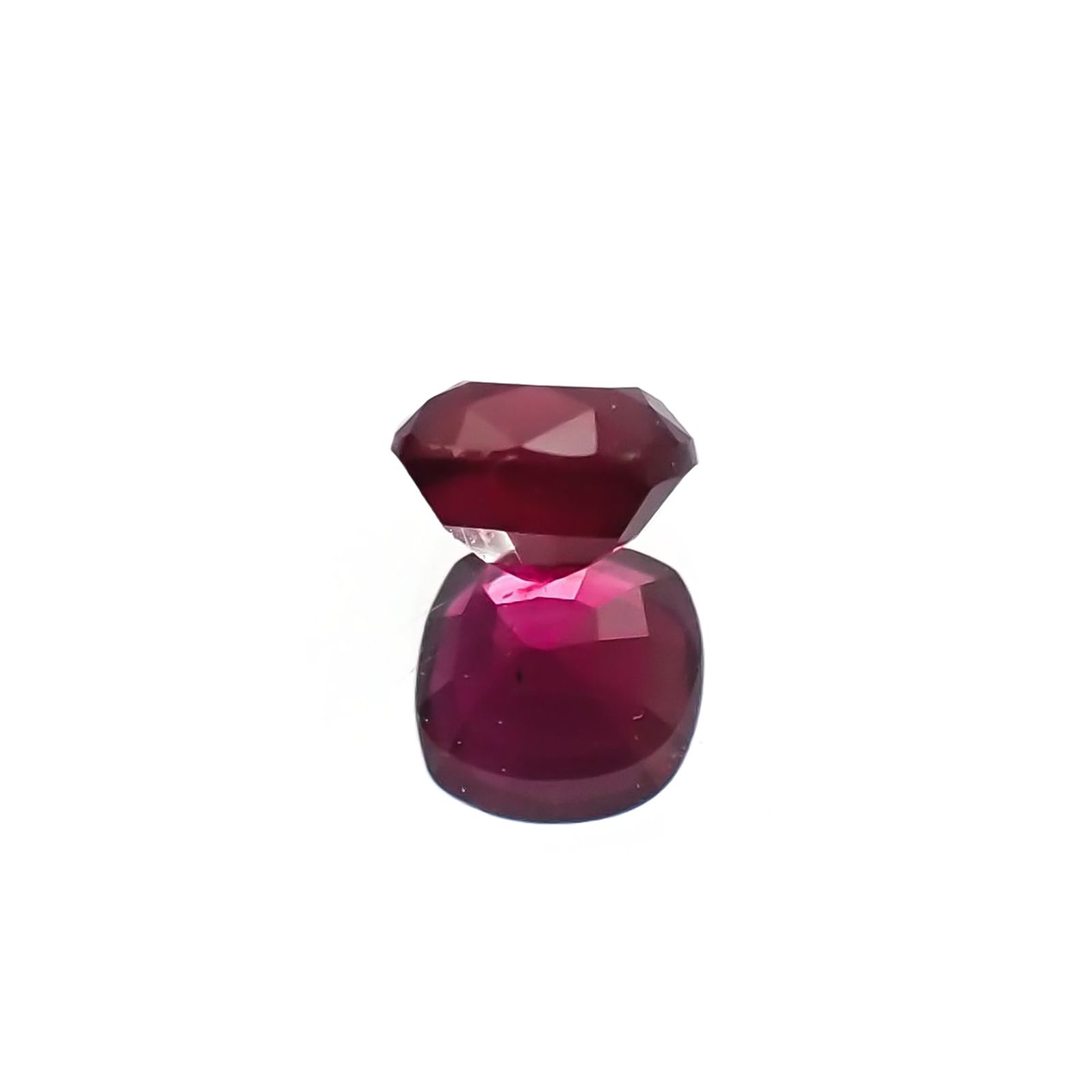 ルビー 非加熱(宝石名ルビー) マダガスカル産 識別済 0.45ct / 4.1x4.1mm前後 [210711735]