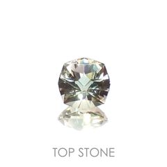 ◇カスタムカット◇バイカラーオレゴンサンストーン(宝石名ラブラドライト)アメリカ・オレゴン州産 2.92ct 識別済[230321114]9.4x9.3mm前後