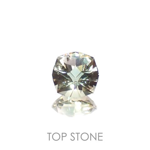 ◇カスタムカット◇バイカラーオレゴンサンストーン(宝石名ラブラドライト)アメリカ・オレゴン州産 2.92ct 識別済[230321114]9.4x9.3mm前後