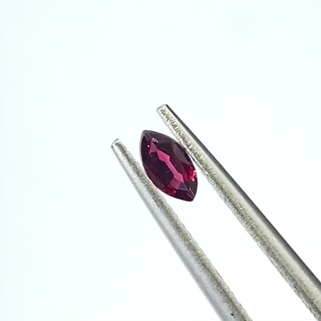 レッドスピネル(宝石名レッド・スピネル)タンザニア産 0.13ct 識別済