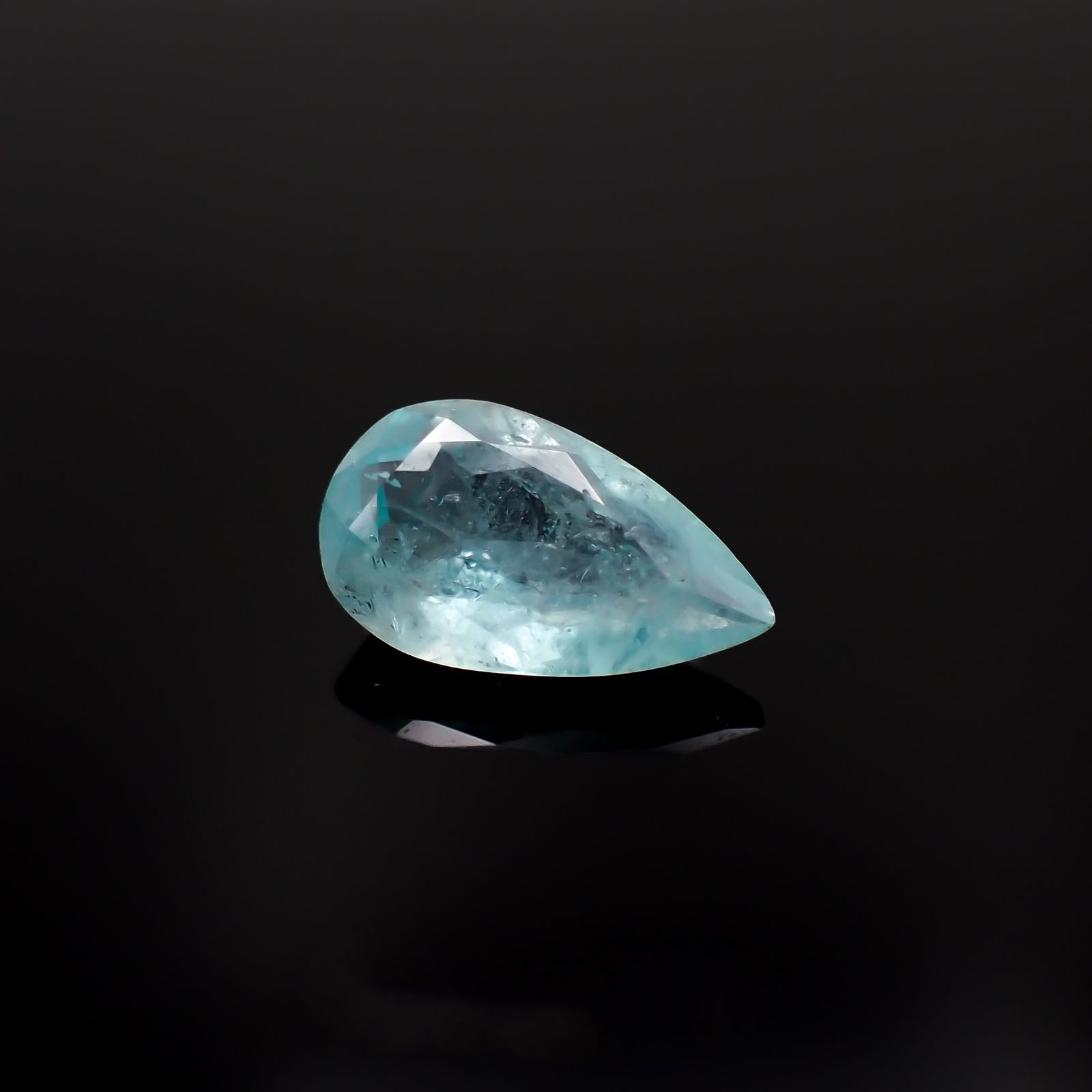 ユークレース(宝石名ブルー・ユークレース)コロンビア産 1.638ct ソ付(彩珠)[221018854]10.7x6.3mm前後