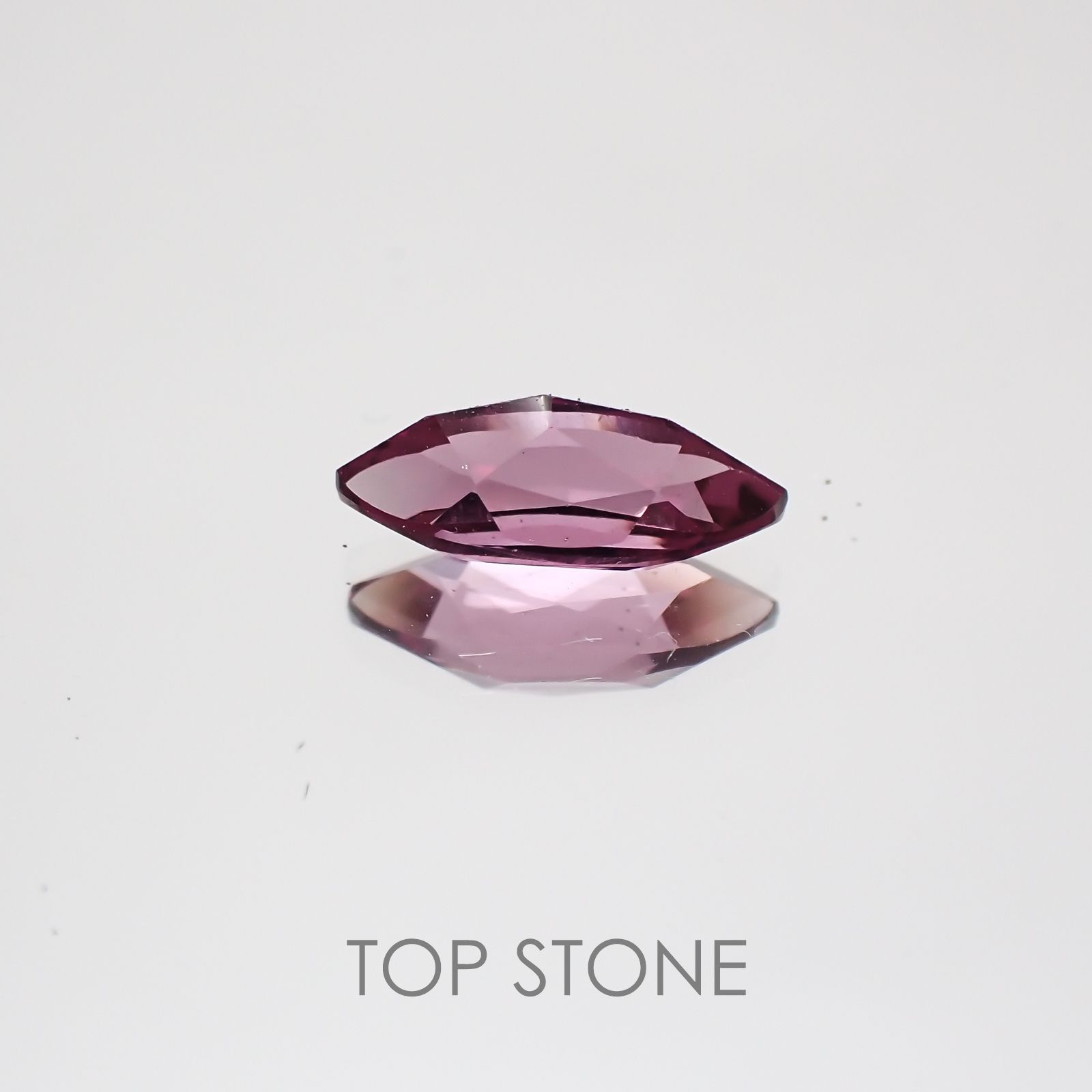 カラーチェンジマラヤガーネット(宝石名ガーネット) タンザニア産 1.25ct 識別済[21029651]10×4.3mm前後