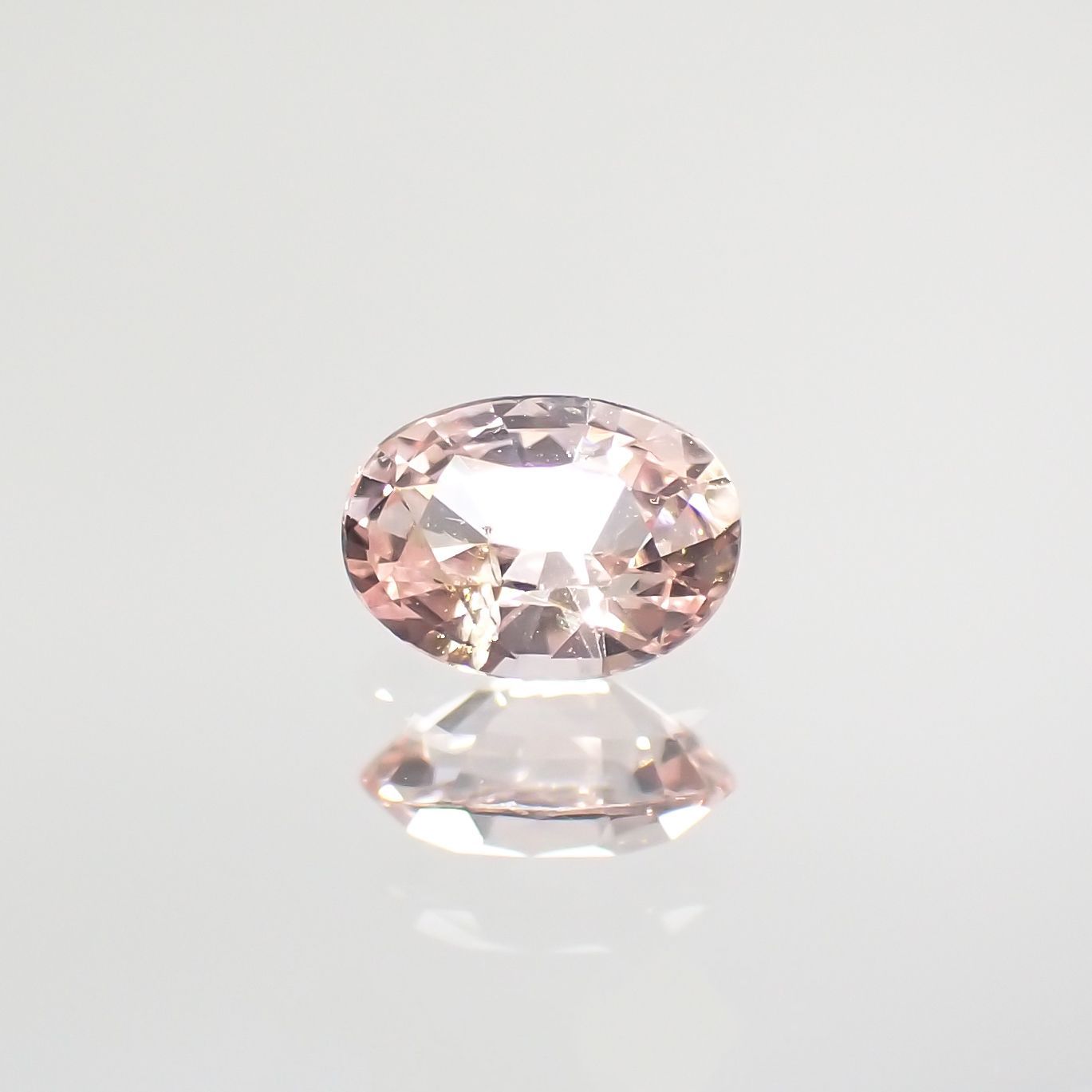 ピンクサファイア(宝石名ピンク・サファイア) マダガスカル/スリランカ産 0.35ct 識別済[210712552]4.9×3.6mm前後