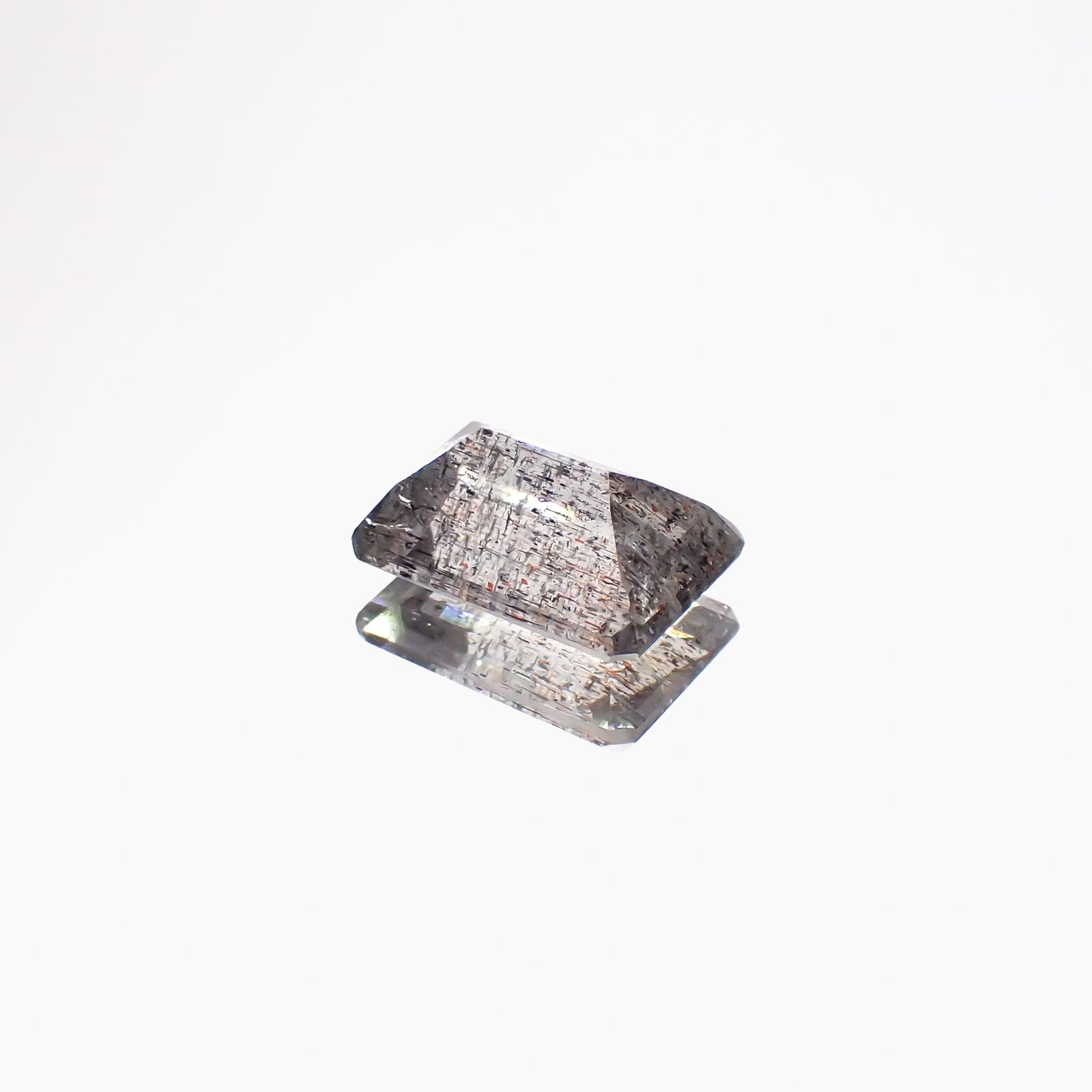 アベンチュリンアクアマリン(宝石名アクアマリン)ナイジェリア産 1.42ct 識別済[231224704]8.8x6.2mm前後