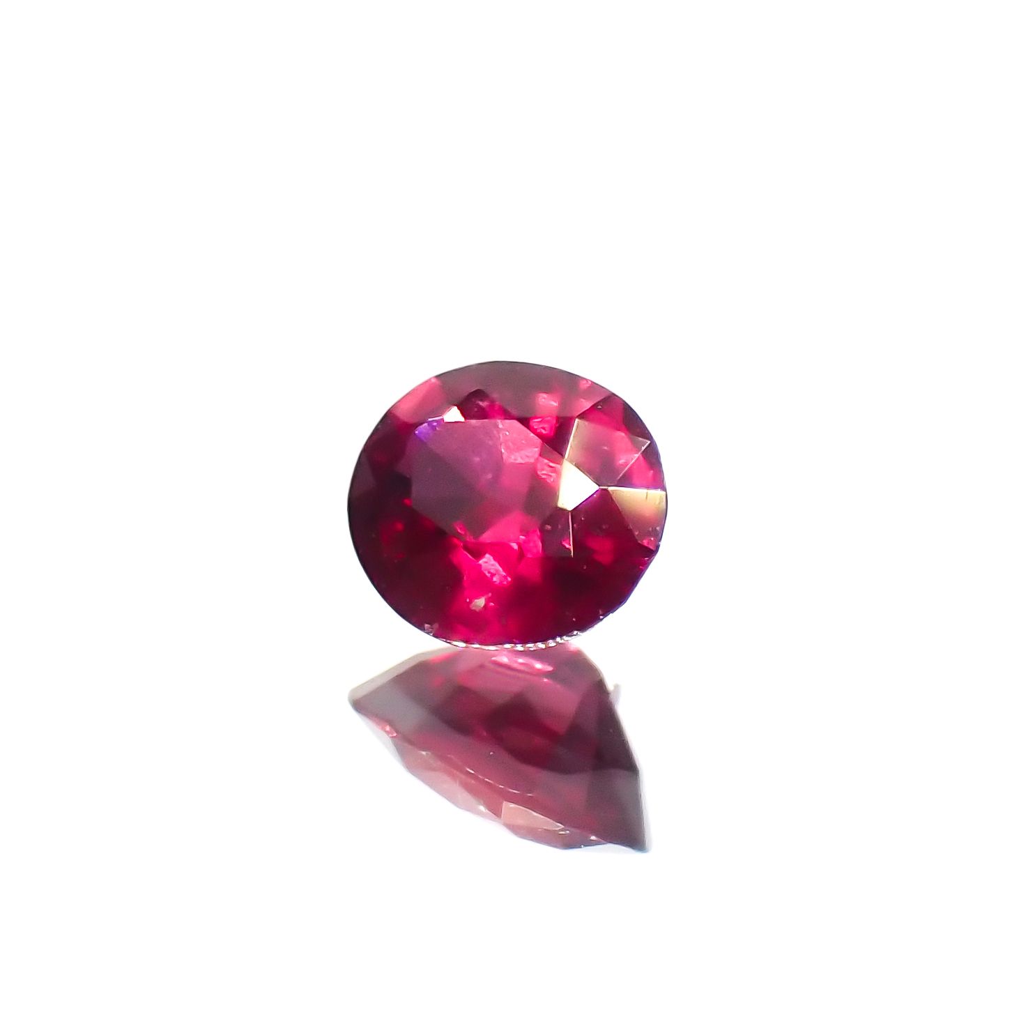 ルビー 非加熱 マダガスカル産 0.21ct[230622338]3.8x3.2mm前後