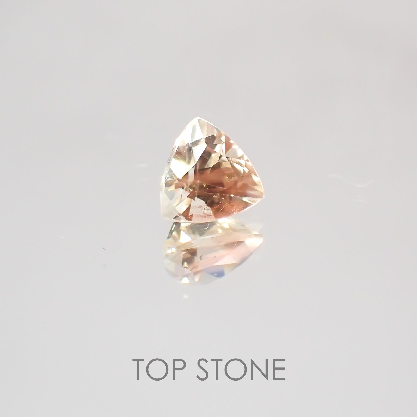 オレゴンサンストーン アメリカ産 ルース 0.47ct[21058948]5.1×5.1mm前後