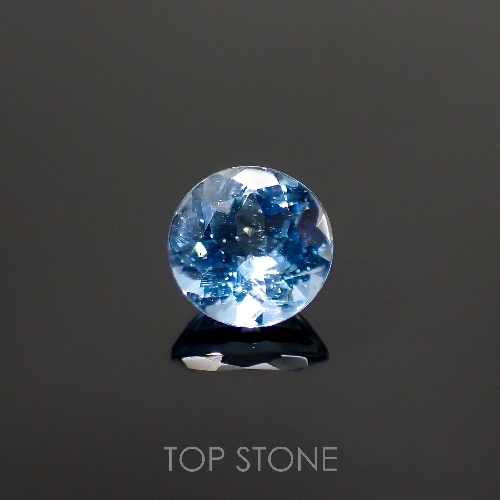 アクアマリン サンタマリアカラー(宝石名アクアマリン) モザンビーク産 0.42ct 識別済[210912599]4.8×4.8mm前後