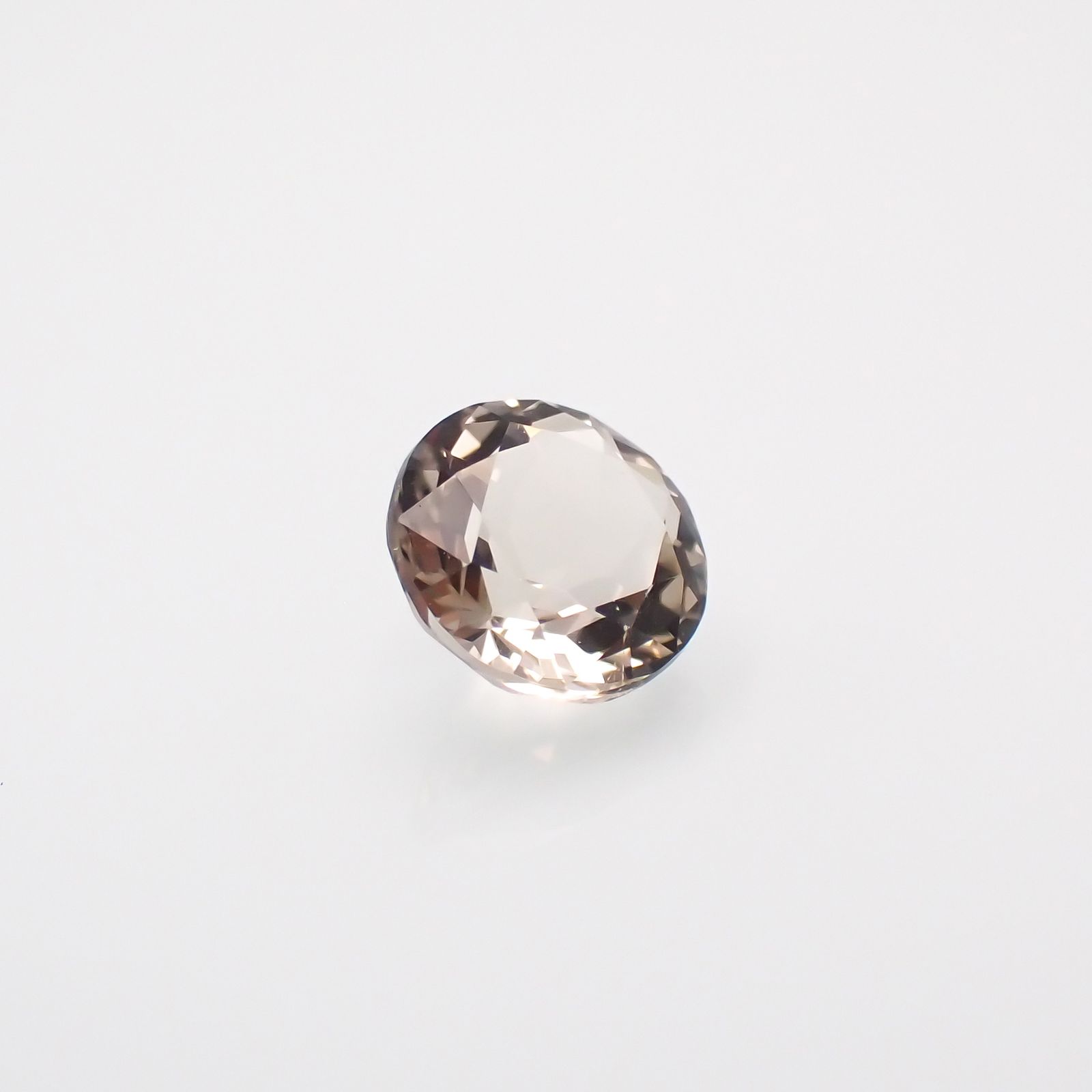 含バリウム・サニディン(宝石名サニディン)ドイツ産 0.69ct 識別済[231224969]5.8x5.8mm前後