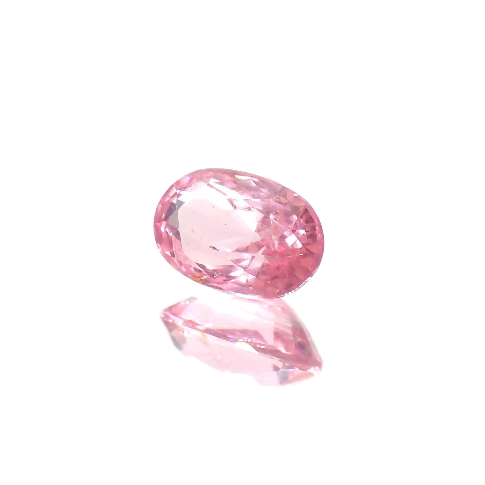 ピンクスピネル(宝石名ピンク・スピネル)タンザニア産 ソ付(彩珠) 1.212ct / 7.6x5mm前後 [260222571]