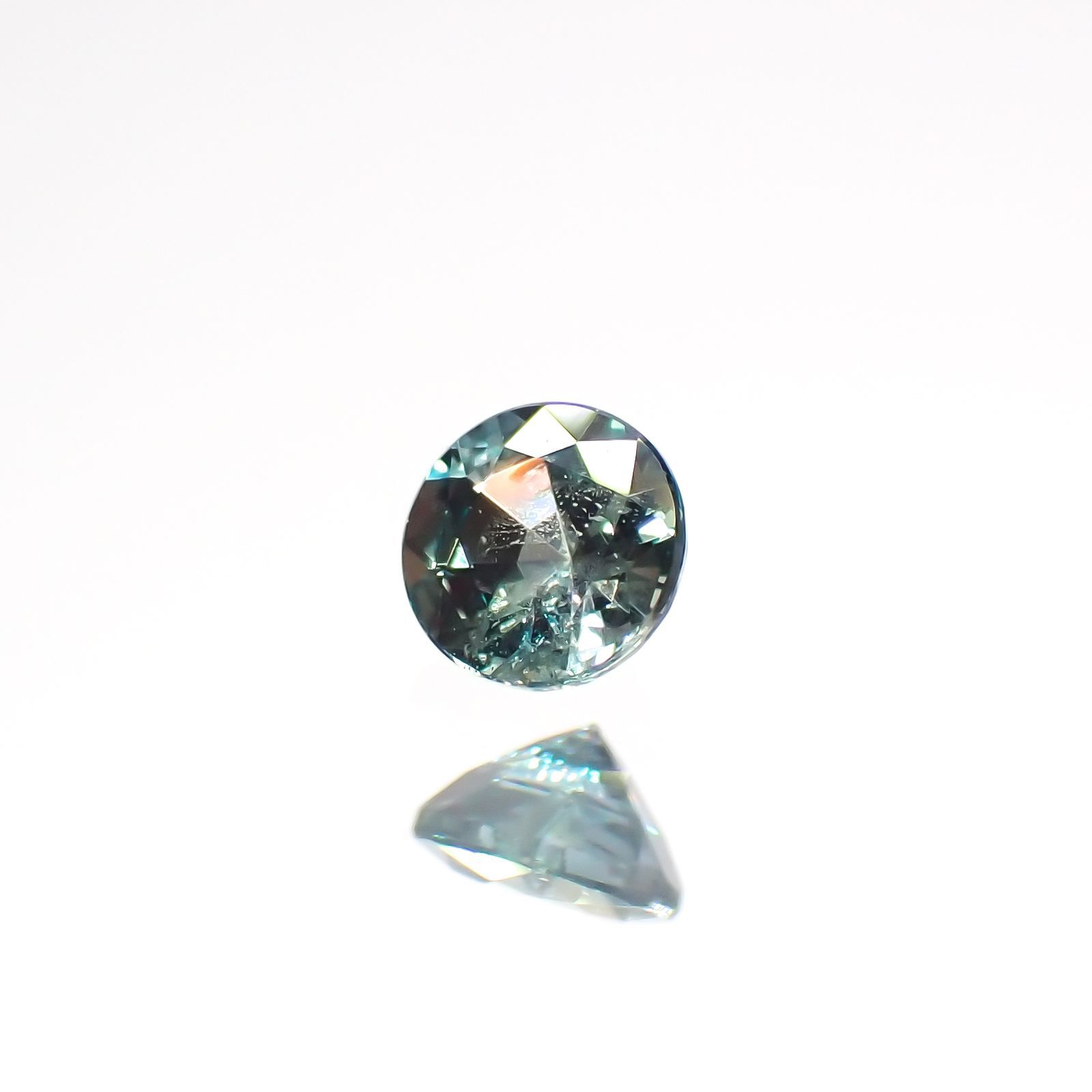 アレキサンドライト(宝石名アレキサンドライト)ブラジル産/EmeraldMains社製 0.110ct ソ付(彩珠)[220516021]2.8x2.8mm前後