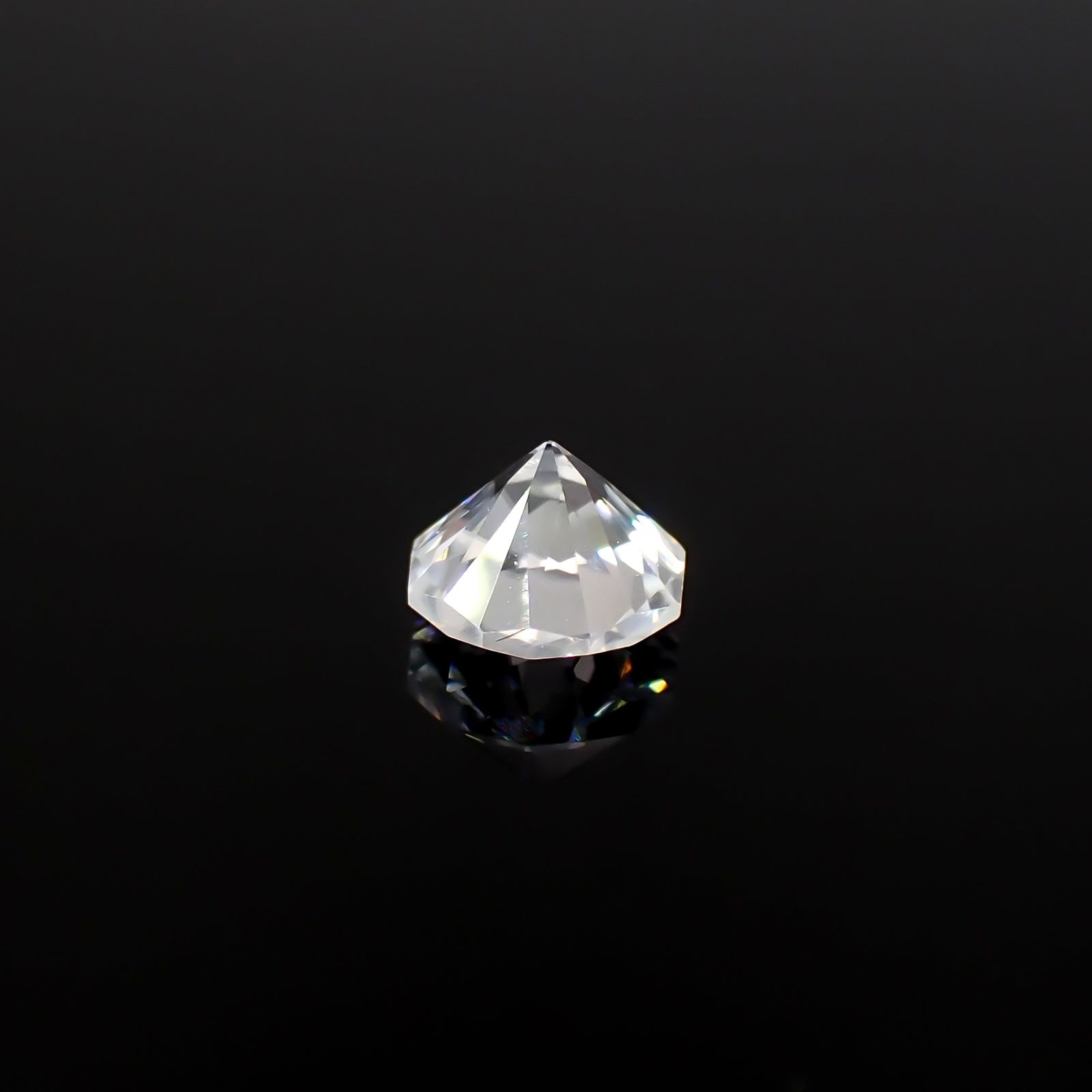 ◇オクタゴンカット◇カラーレスジルコン(宝石名ホワイト・ジルコン)スリランカ/カンボジア産 識別済 0.82ct / 4.9x4.9mm前後 [251231381]