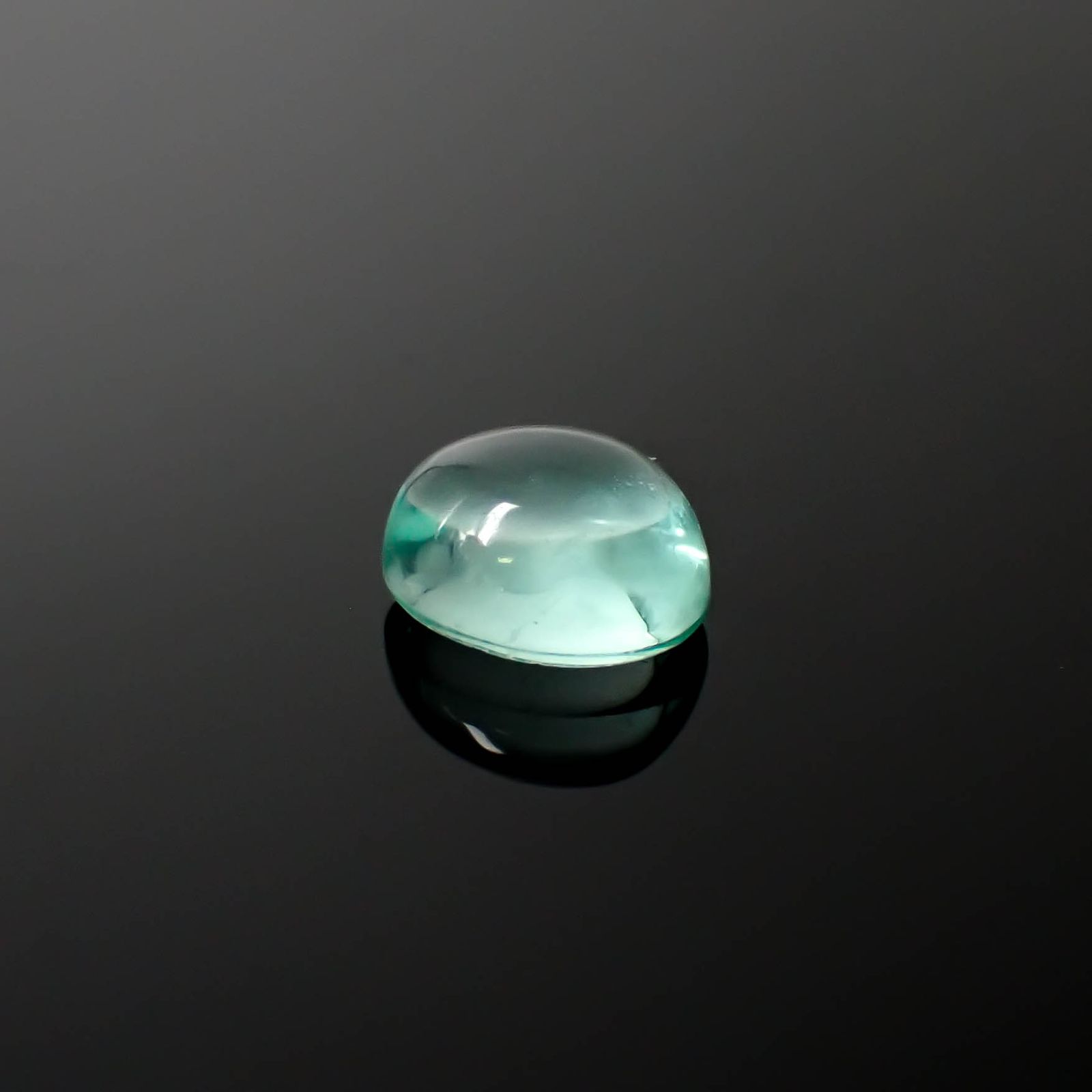 フローライト フルオレッセンス ジンバブエ産 4.62ct [250630517]10.6x9mm前後