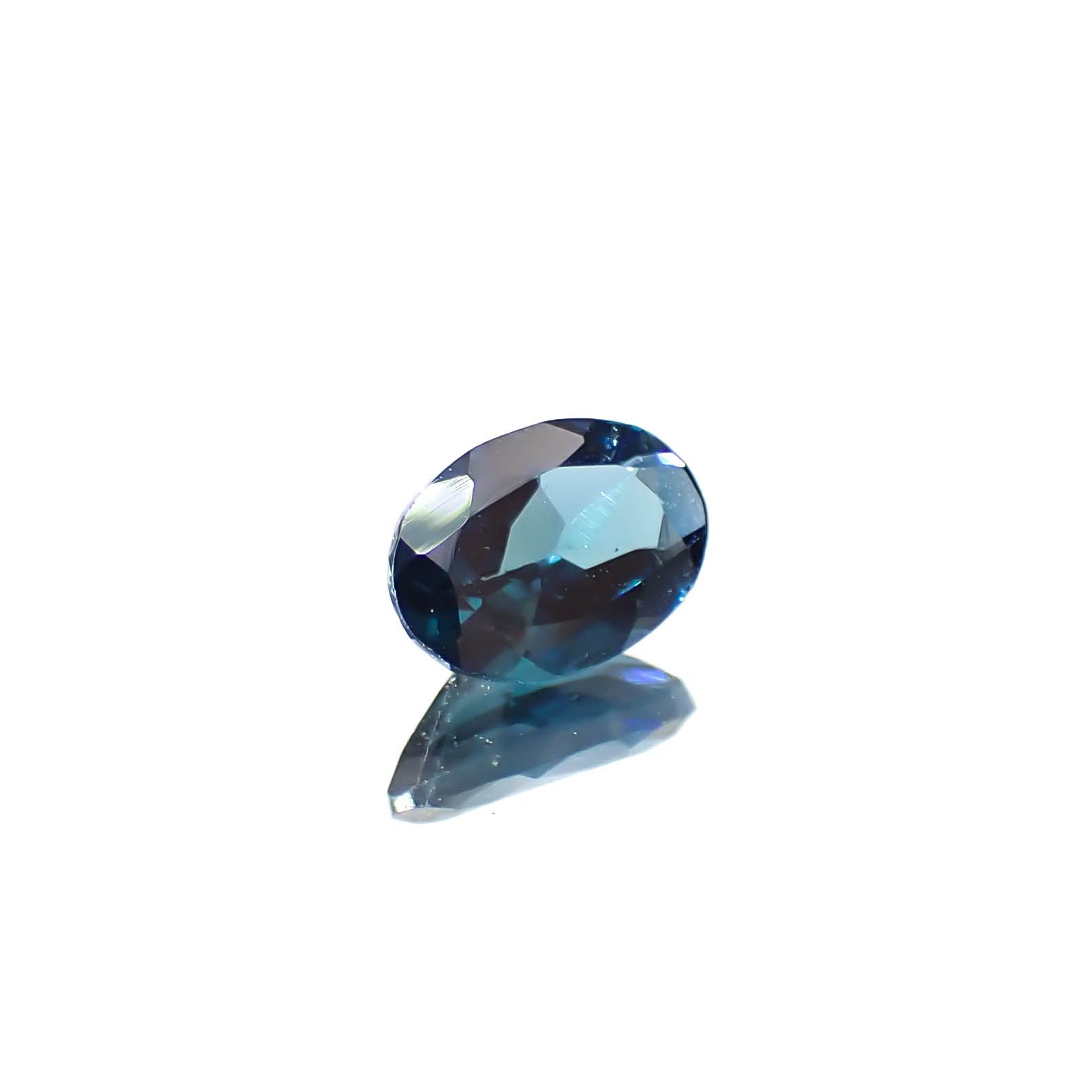インディゴライト ブラジル産 0.40ct / 5.8x4mm前後 [250931103]
