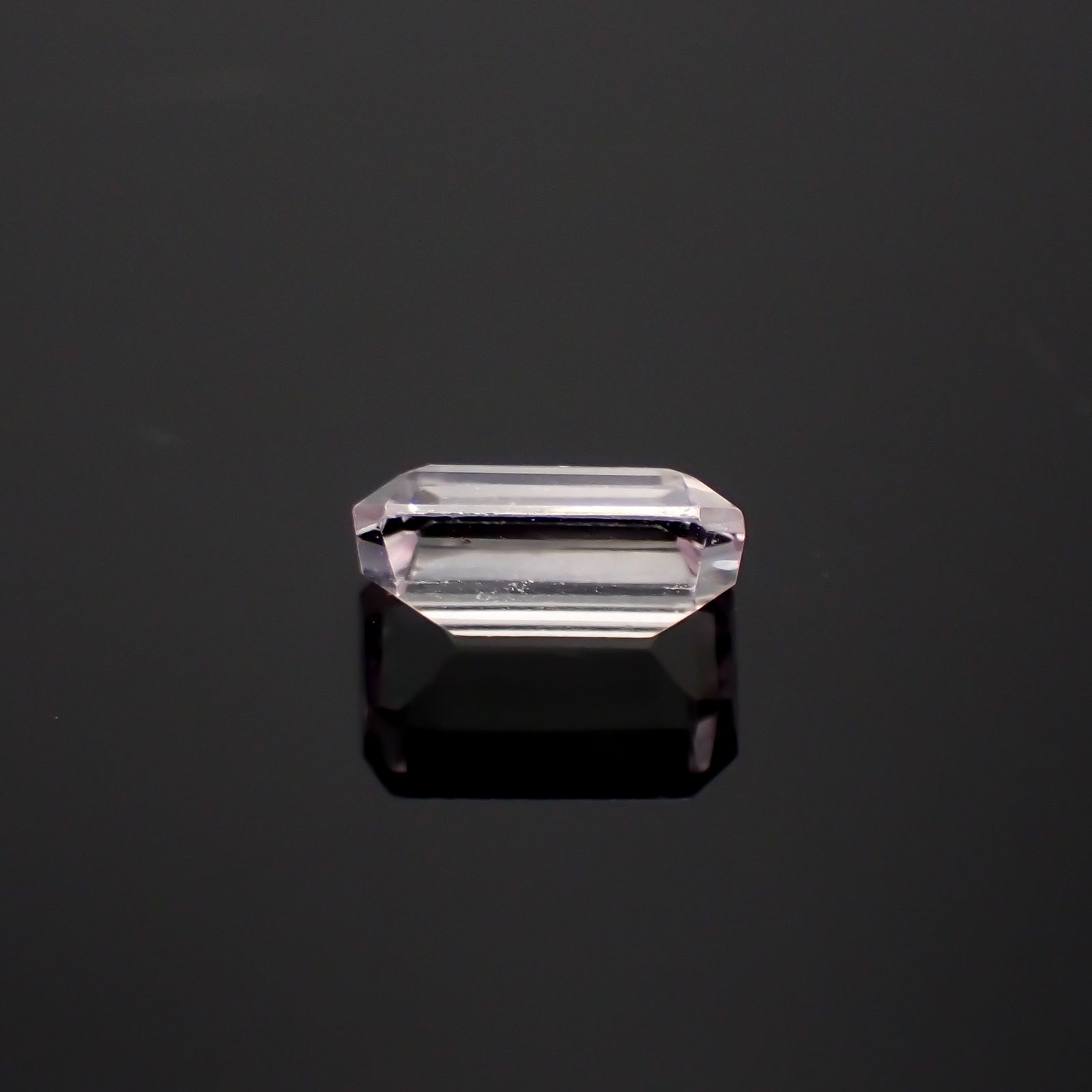 クンツァイト(宝石名クンツァイト)アフガニスタン産 1.57ct 識別済[231023869]8.3x5.7mm前後
