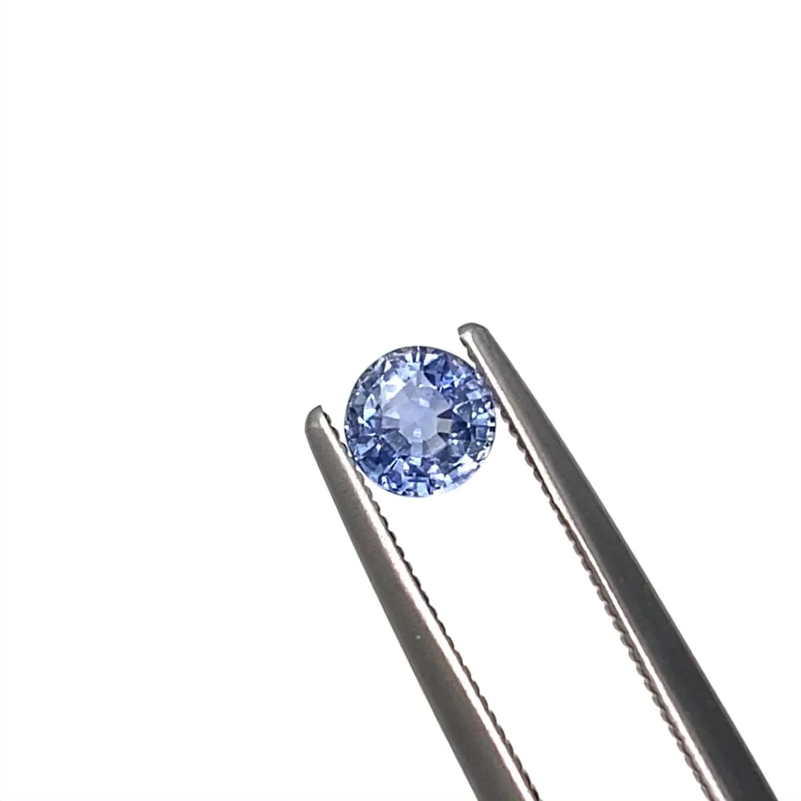 アイスブルーサファイア(宝石名サファイア)スリランカ/マダガスカル産