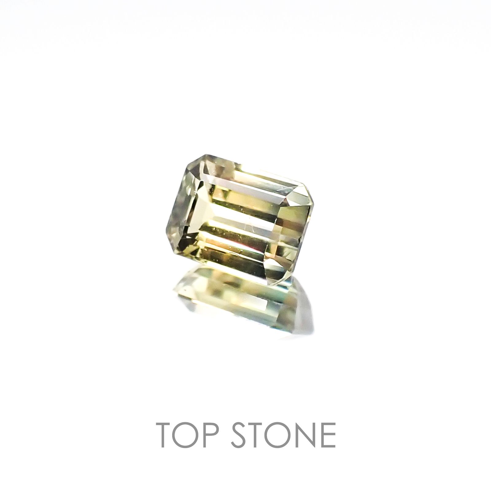 バイカラーサファイア タンザニア産 ルース 0.31ct[20106688]4.2×3.1mm前後