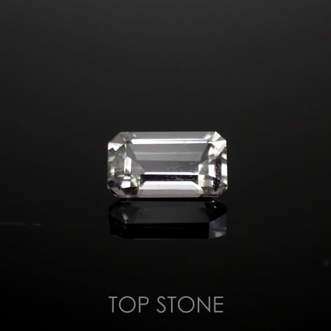 フェナカイト(宝石名フェナカイト)マダガスカル産 1.90ct 識別済[220716960]9.9x5.9mm前後