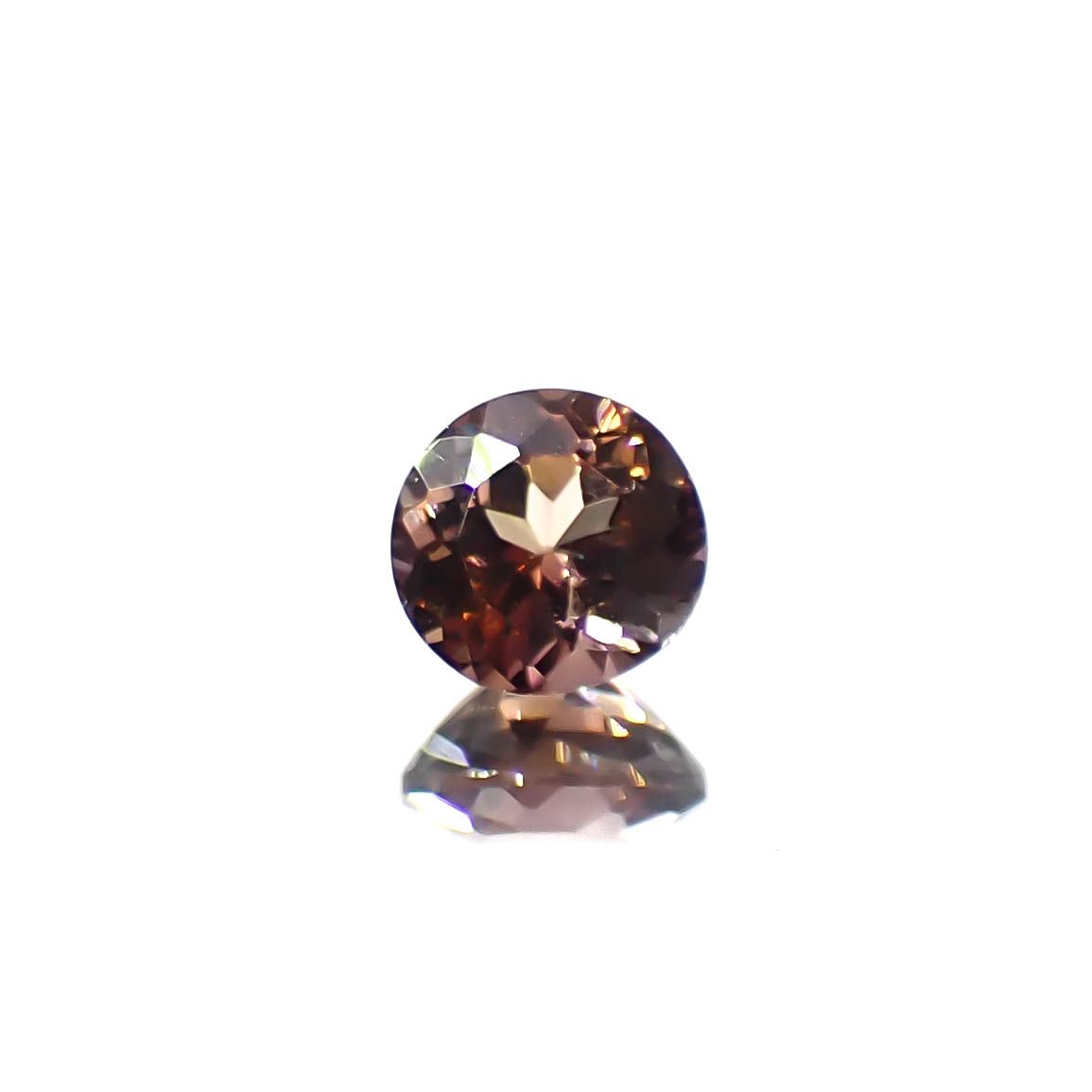アキシナイト パキスタン産 0.28ct[240628358]3.9x3.8mm前後
