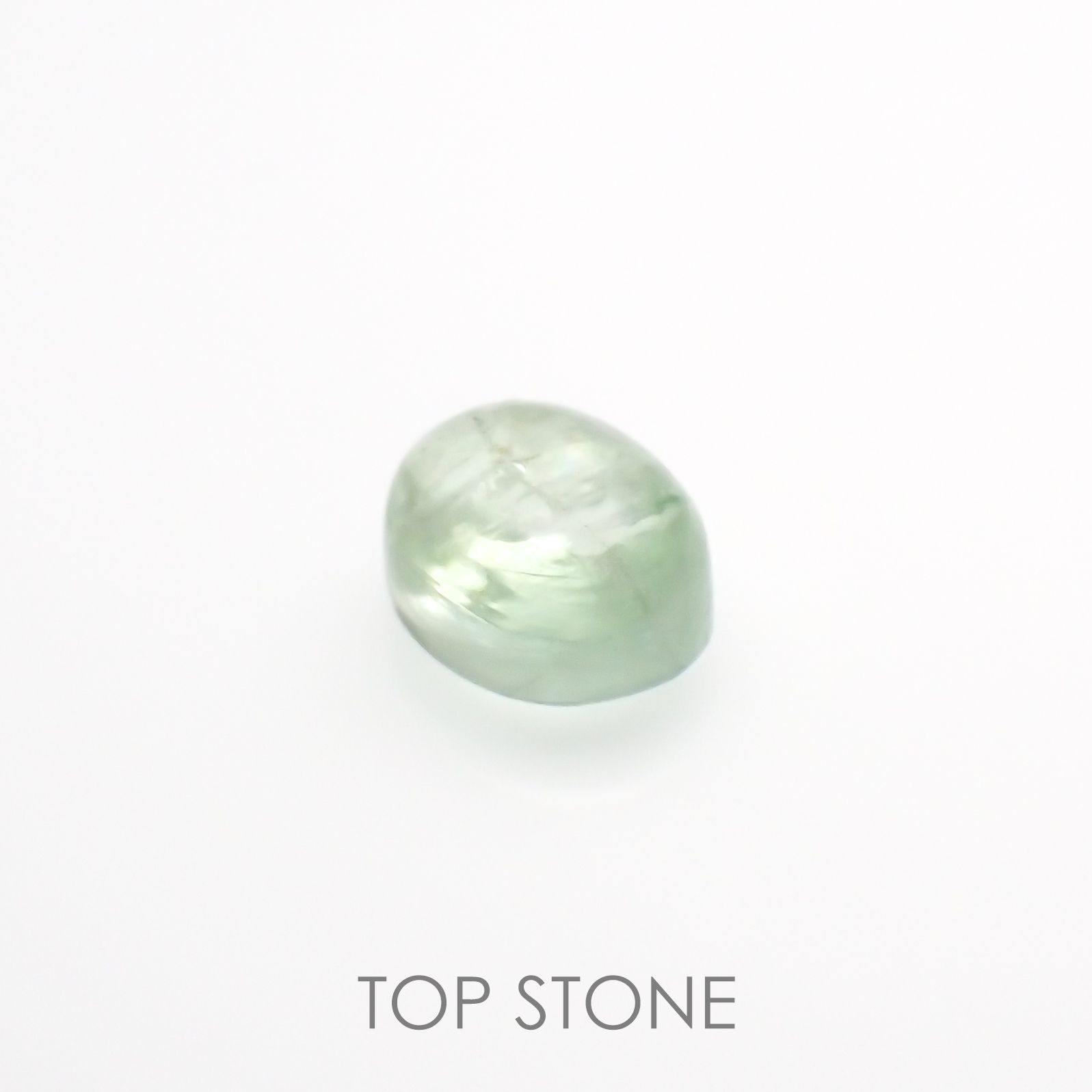 バナジウムコーネルピン(宝石名コーネルピン)タンザニア・タンガ州産 0.59ct 識別済[220115557]4.9x3.9mm前後