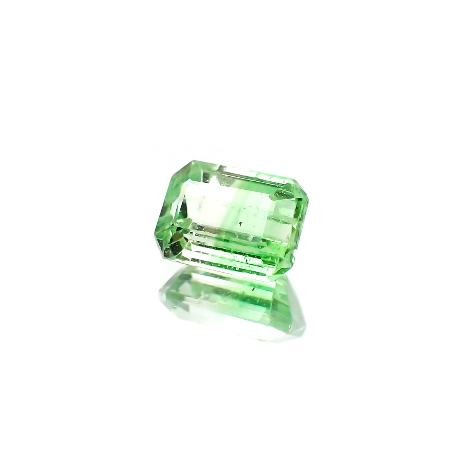 バイカラーツァボライト(宝石名グリーン グロッシュラー・ガーネット)タンザニア産 識別済 1.23ct / 6.8x5mm前後 [231124267]