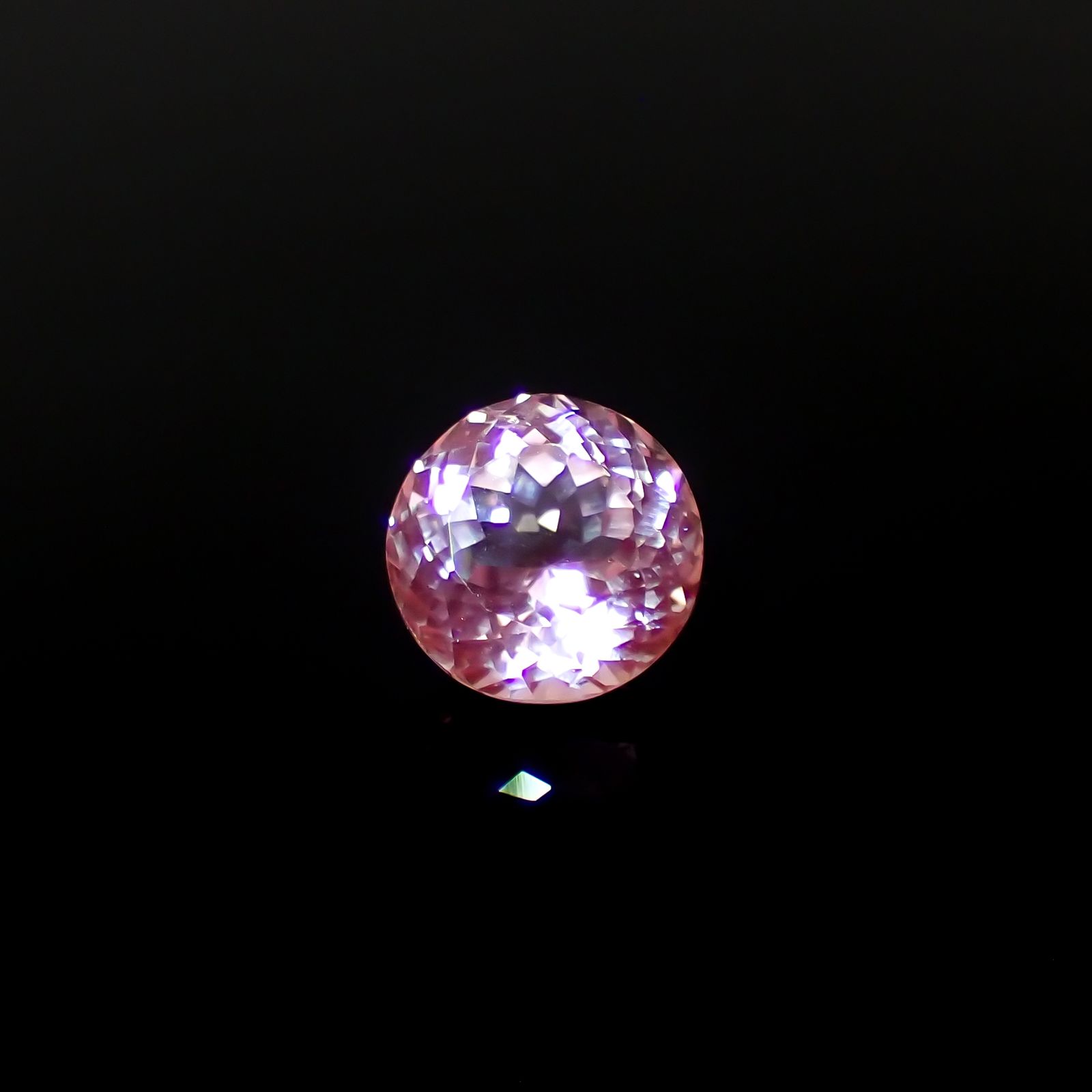 クンツァイト アフガニスタン産 2.52ct[231124357]8x8mm前後