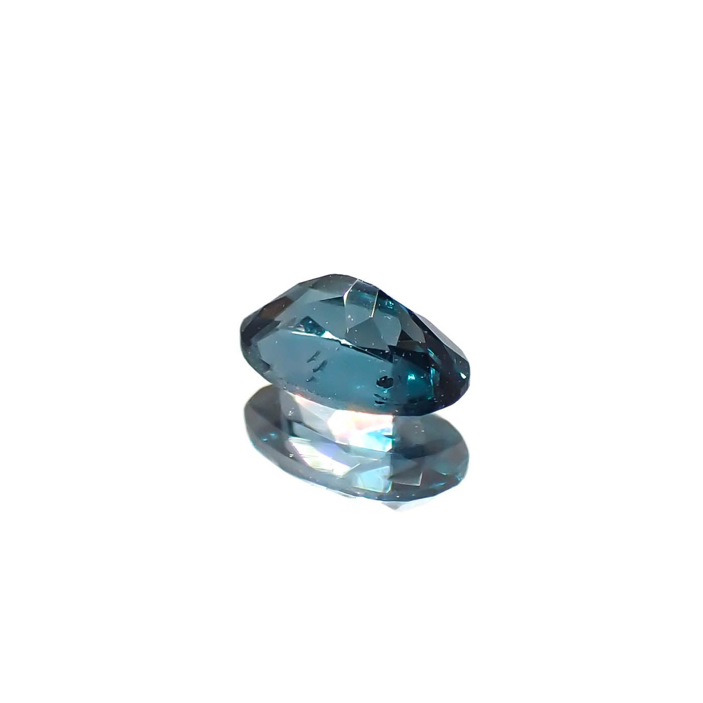 ベキリーブルーガーネット（カラーチェンジガーネット アレキタイプ） マダガスカル・ベキリー産 0.29ct[231224763]5x3.1mm前後