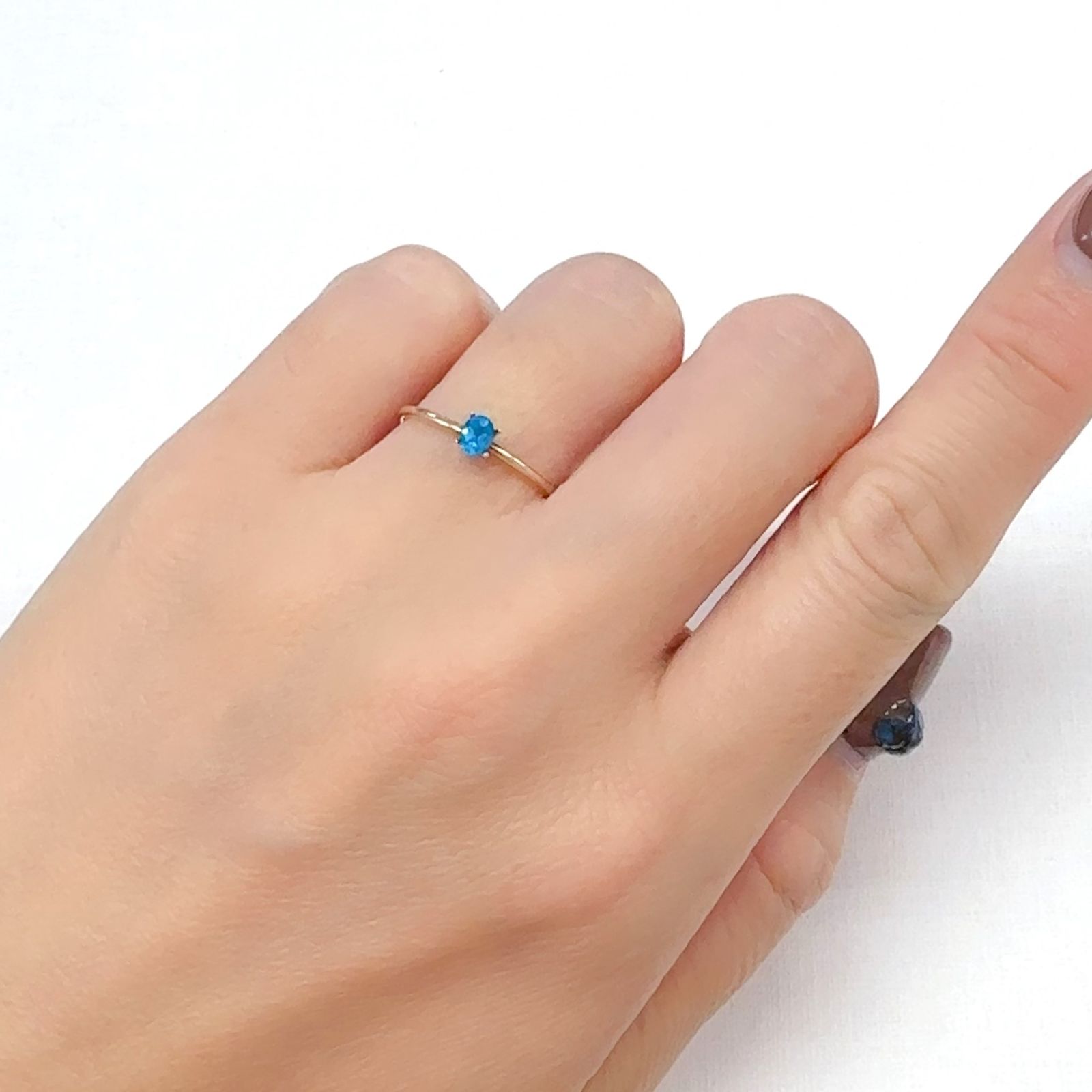 ネオンブルーアパタイト マダガスカル産 0.16ct[240628103]3.8x2.8mm前後