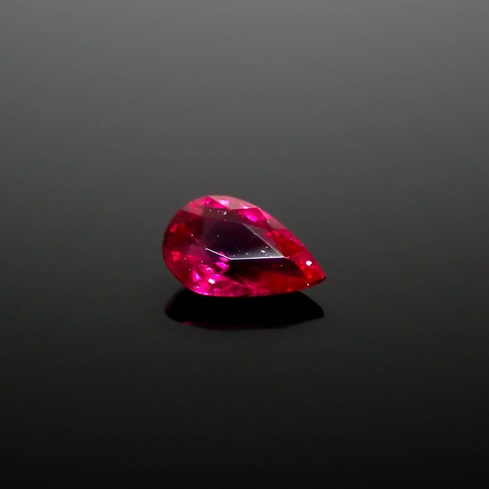ルビー 非加熱 ビルマ産 0.42ct[240628056]6.1x3.9mm前後