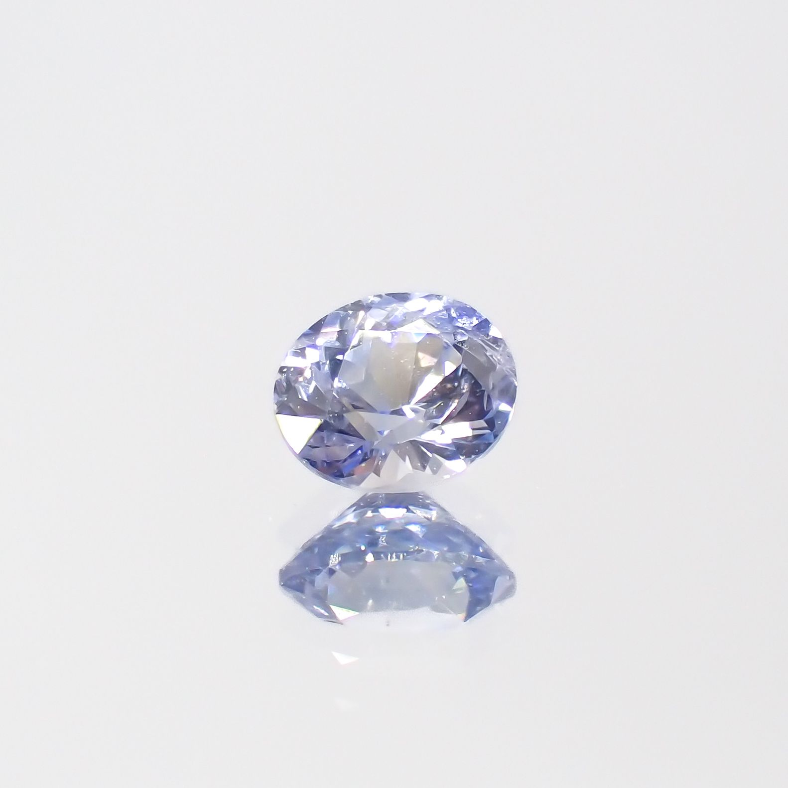 アイスブルーサファイア(宝石名サファイア)スリランカ/マダガスカル産 0.27ct 識別済[230421394]4x3.4mm前後