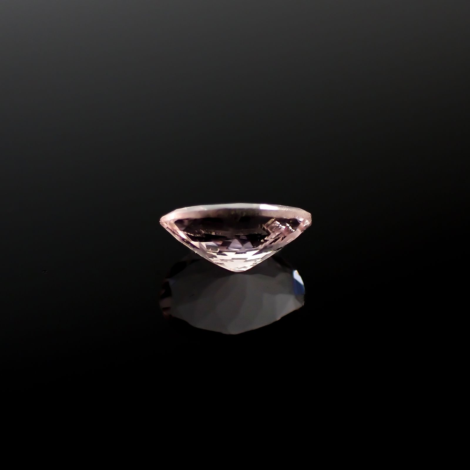 モルガナイト ブラジル産 0.58ct[240326771]7x5.1mm前後
