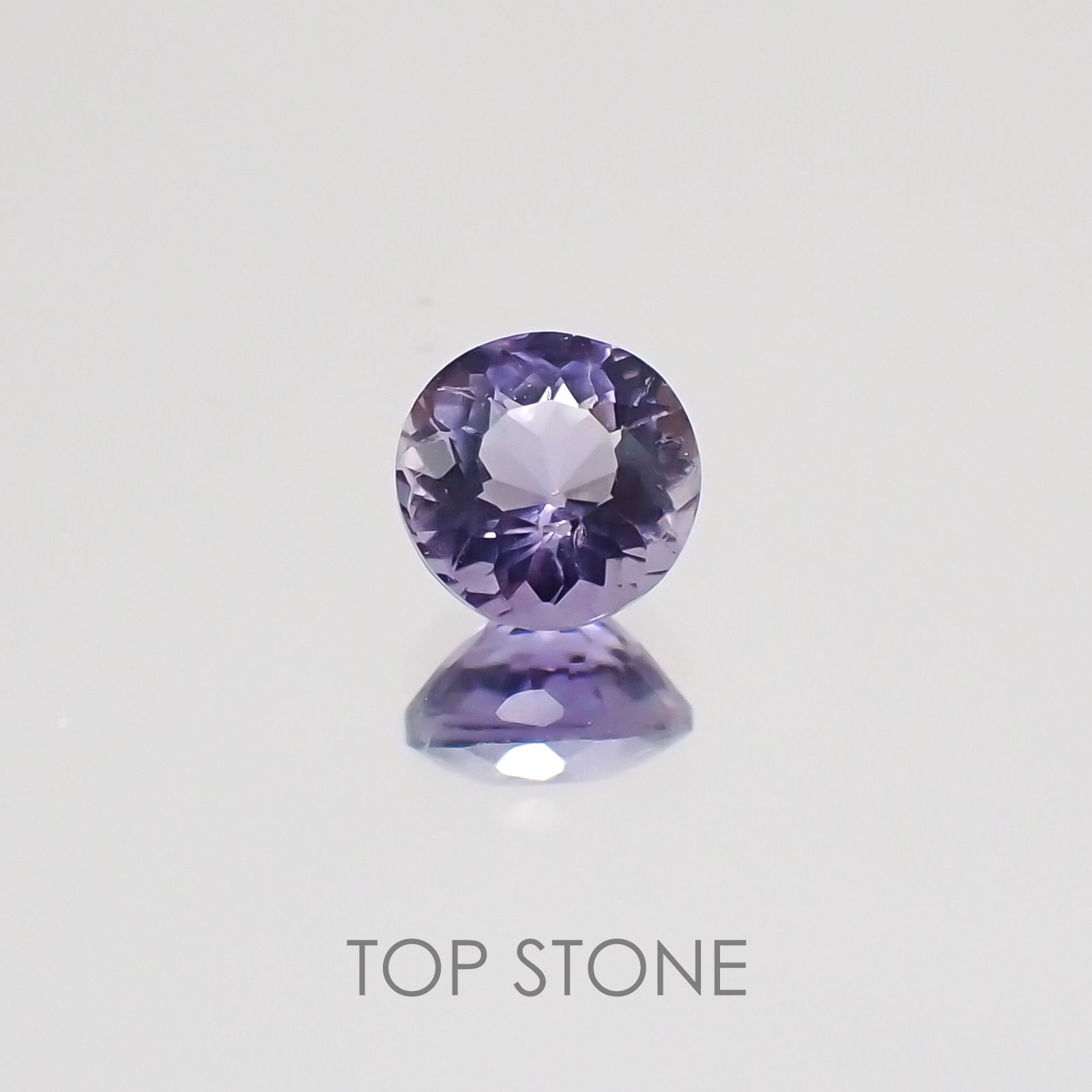 パープルスキャポライト(マリアライト) タンザニア産 ルース 0.36ct[20128754]4.4×4.4mm前後