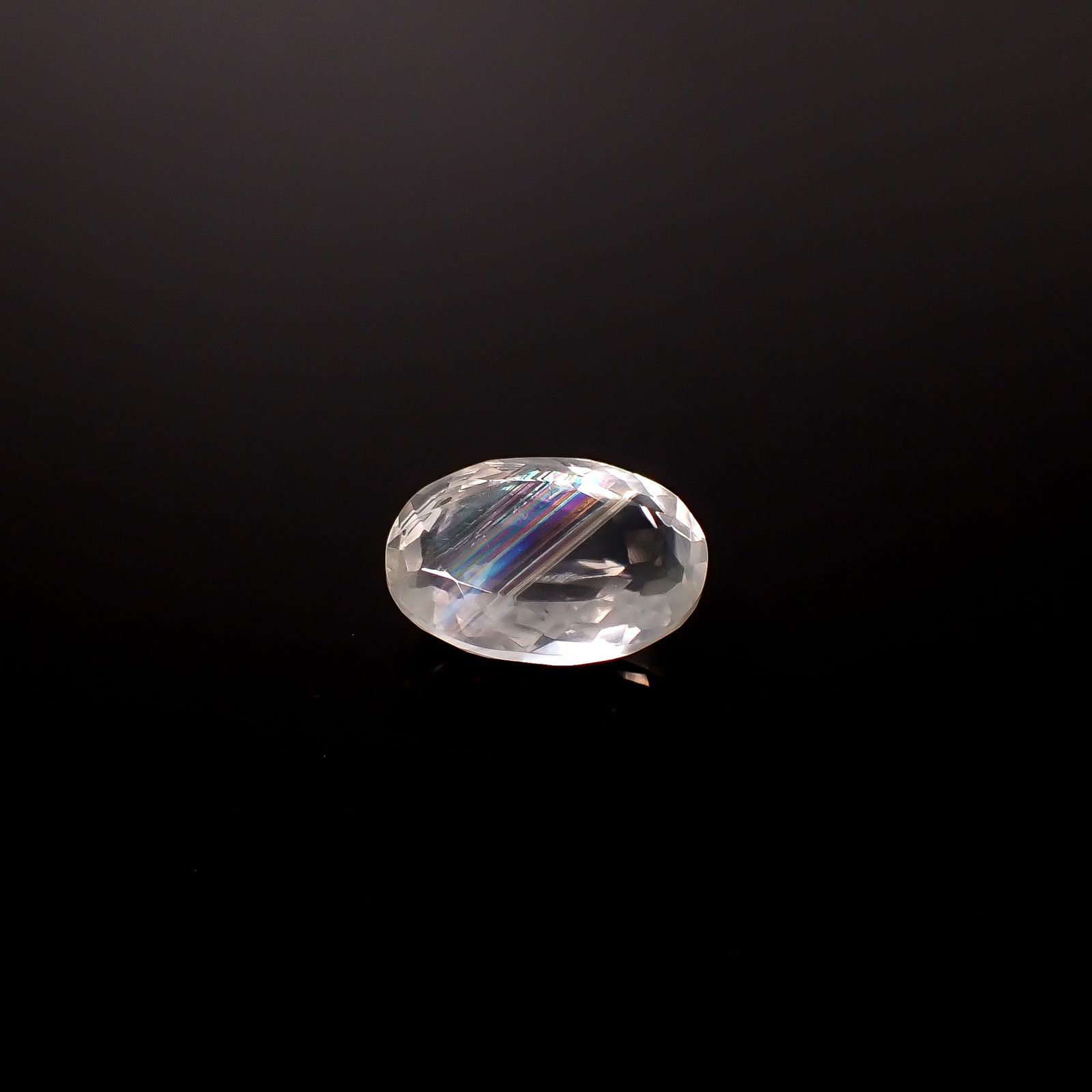 マラウイムーンストーン マラウイ共和国産 7.77ct / 15.4x11.3mm前後 [260331808]