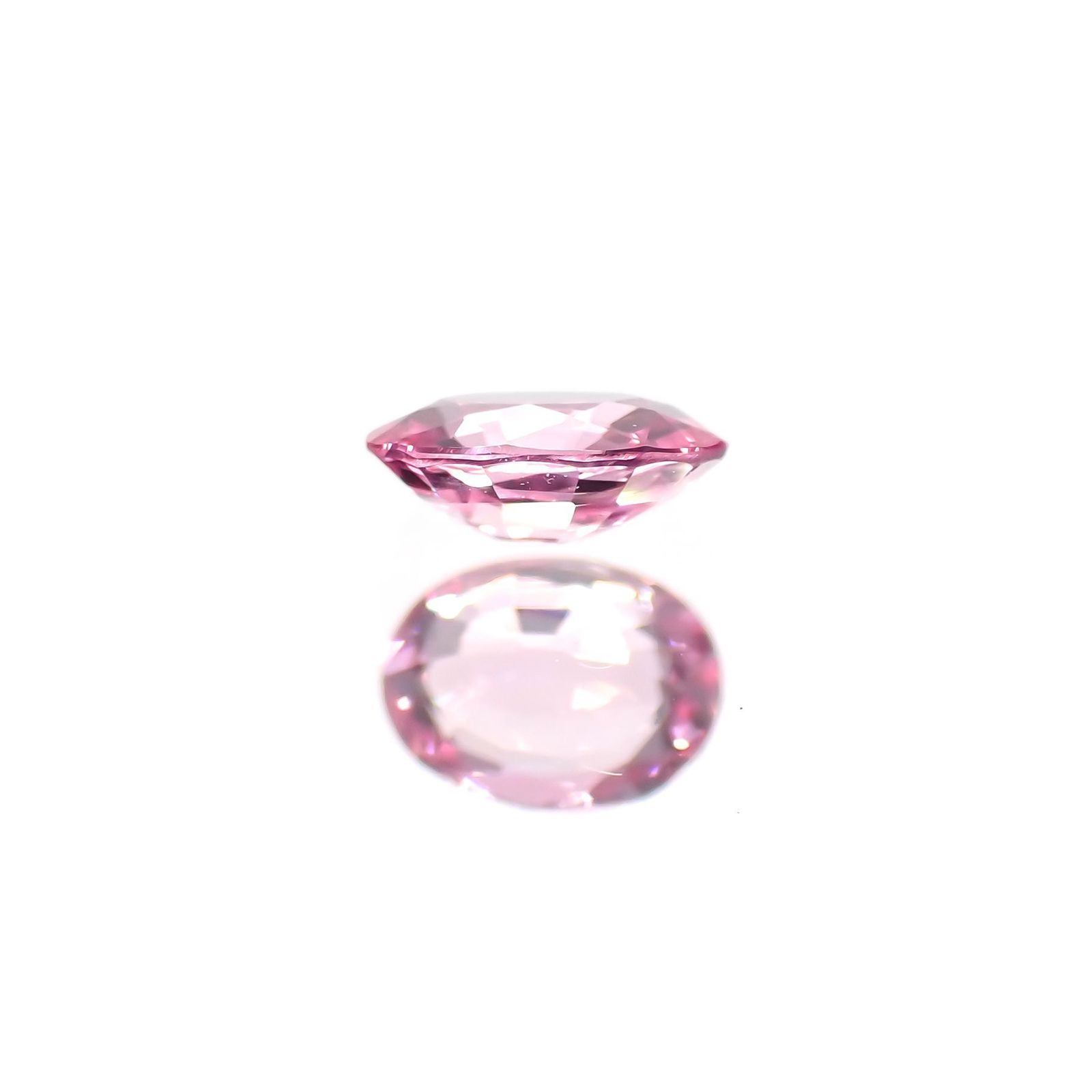 パパラチャサファイア(宝石名サファイア/別名パパラチャ・サファイア) スリランカ産 DGL鑑付 0.333ct / 4.9x3.7mm前後 [21019428]