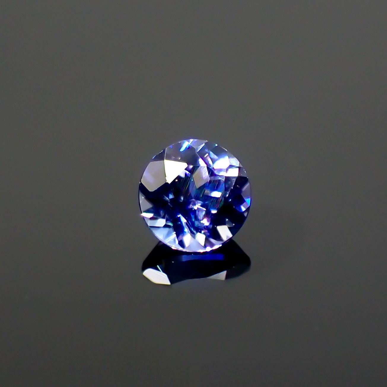 ベニトアイト アメリカ産 ルース 0.165ct[210712173]3.2×3.2mm前後