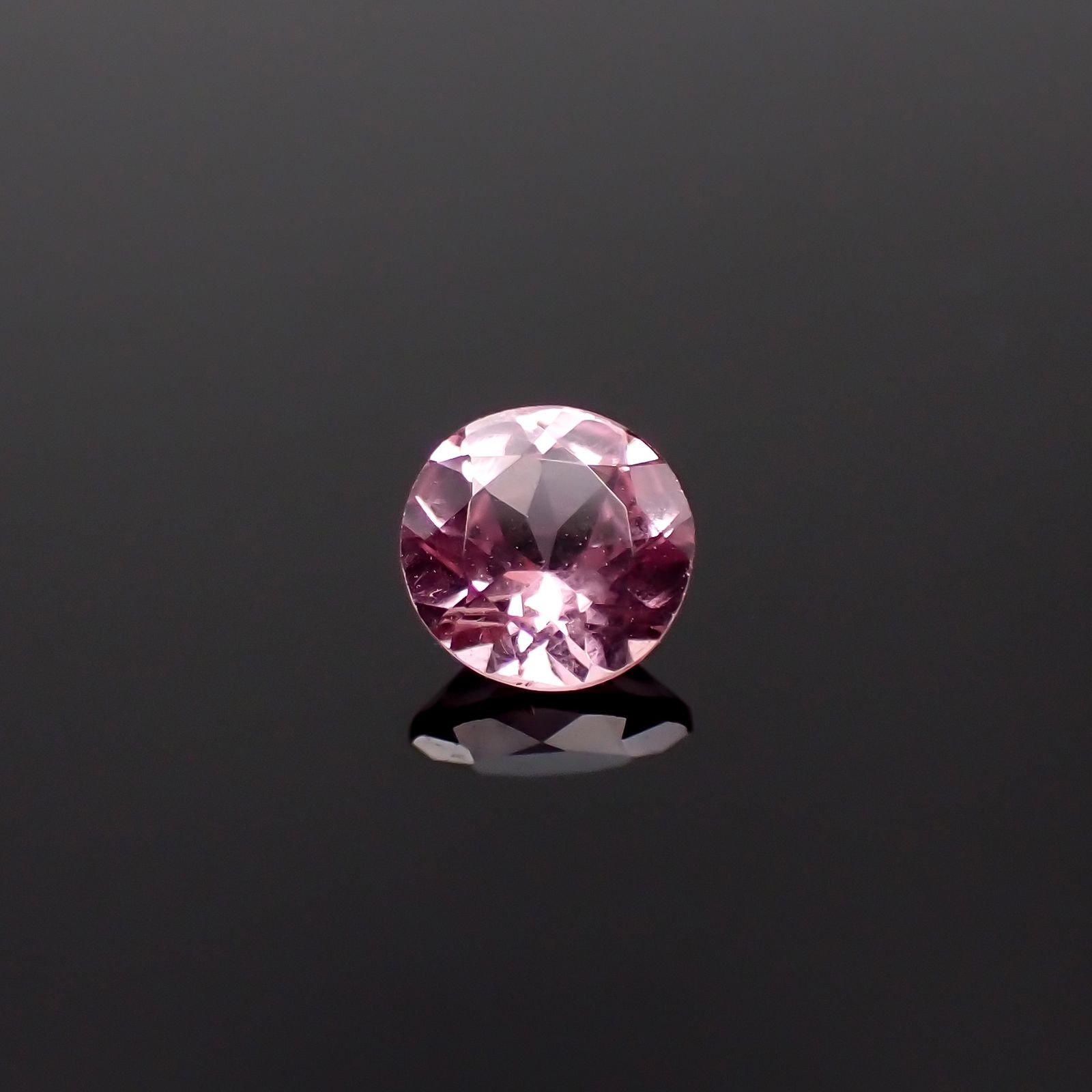 シルキーピンクスピネル タンザニア産 0.43ct[231224961]4.9x4.9mm前後