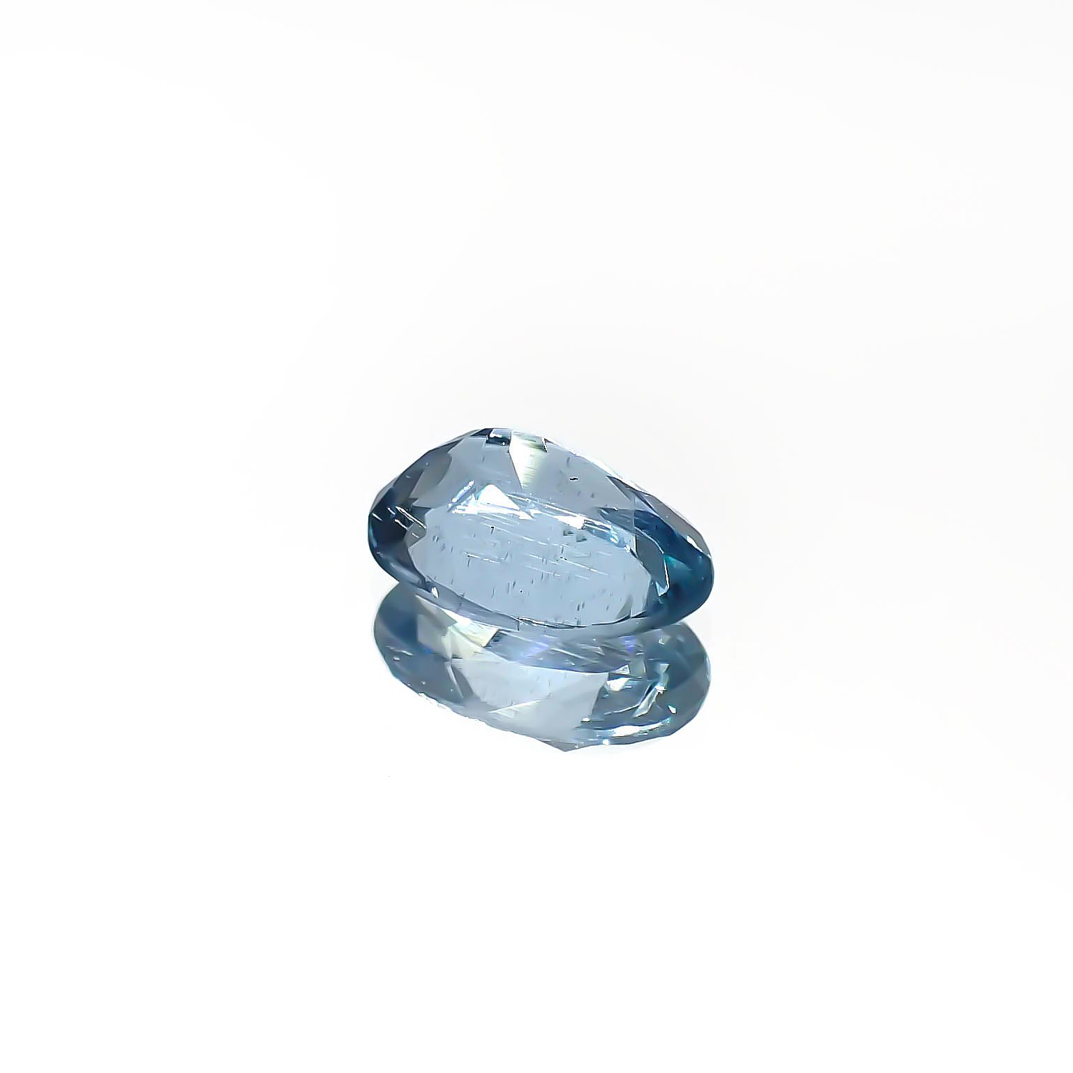 アクアマリン サンタマリアカラー ナイジェリア/マダガスカル産 0.57ct[240225976]6.8x4.9mm前後