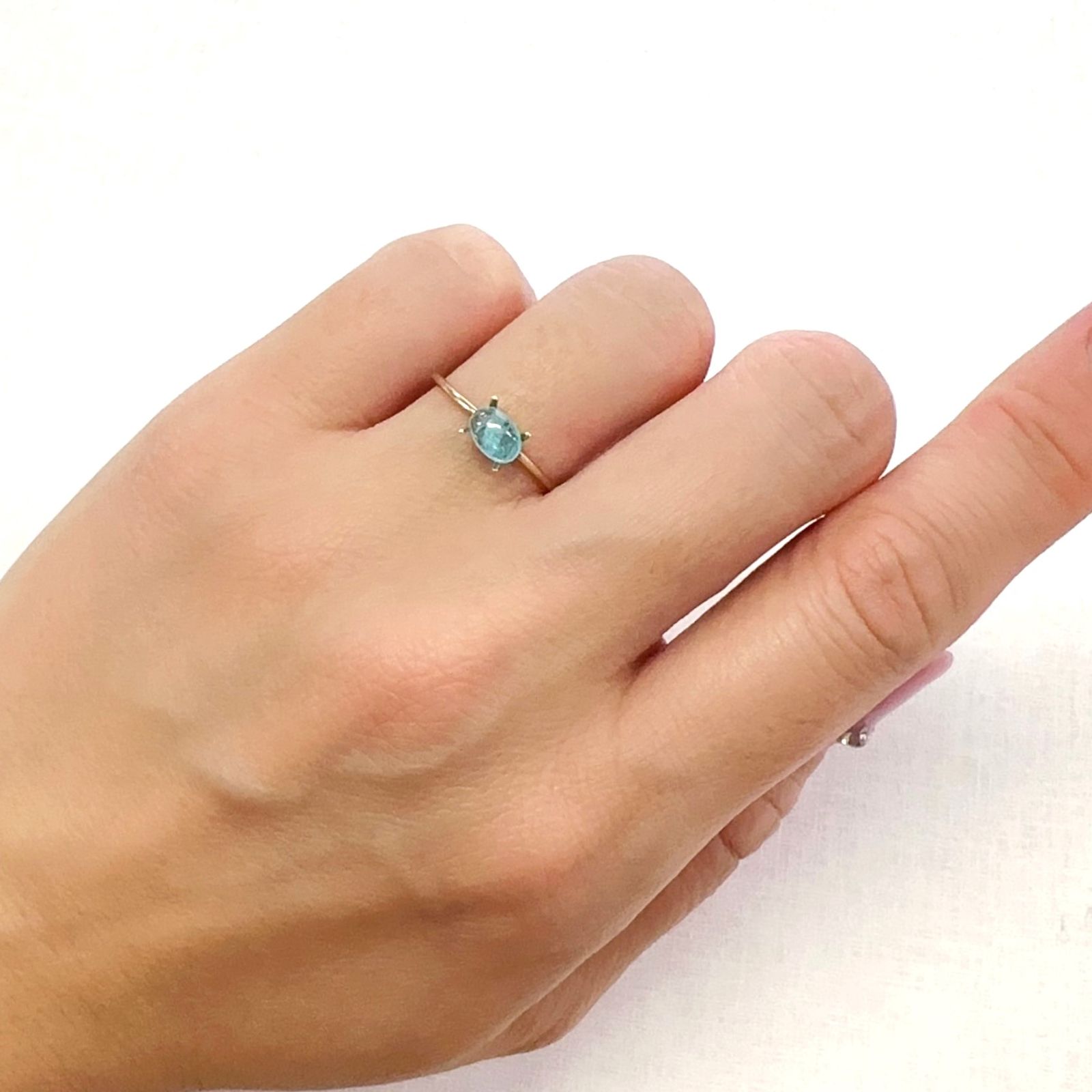 パライバトルマリン(宝石名トルマリン/別名パライバ・トルマリン)ブラジル・キントス鉱山産 0.363ct ソ付(宝貴協)[231224363]5.9x4.1mm前後