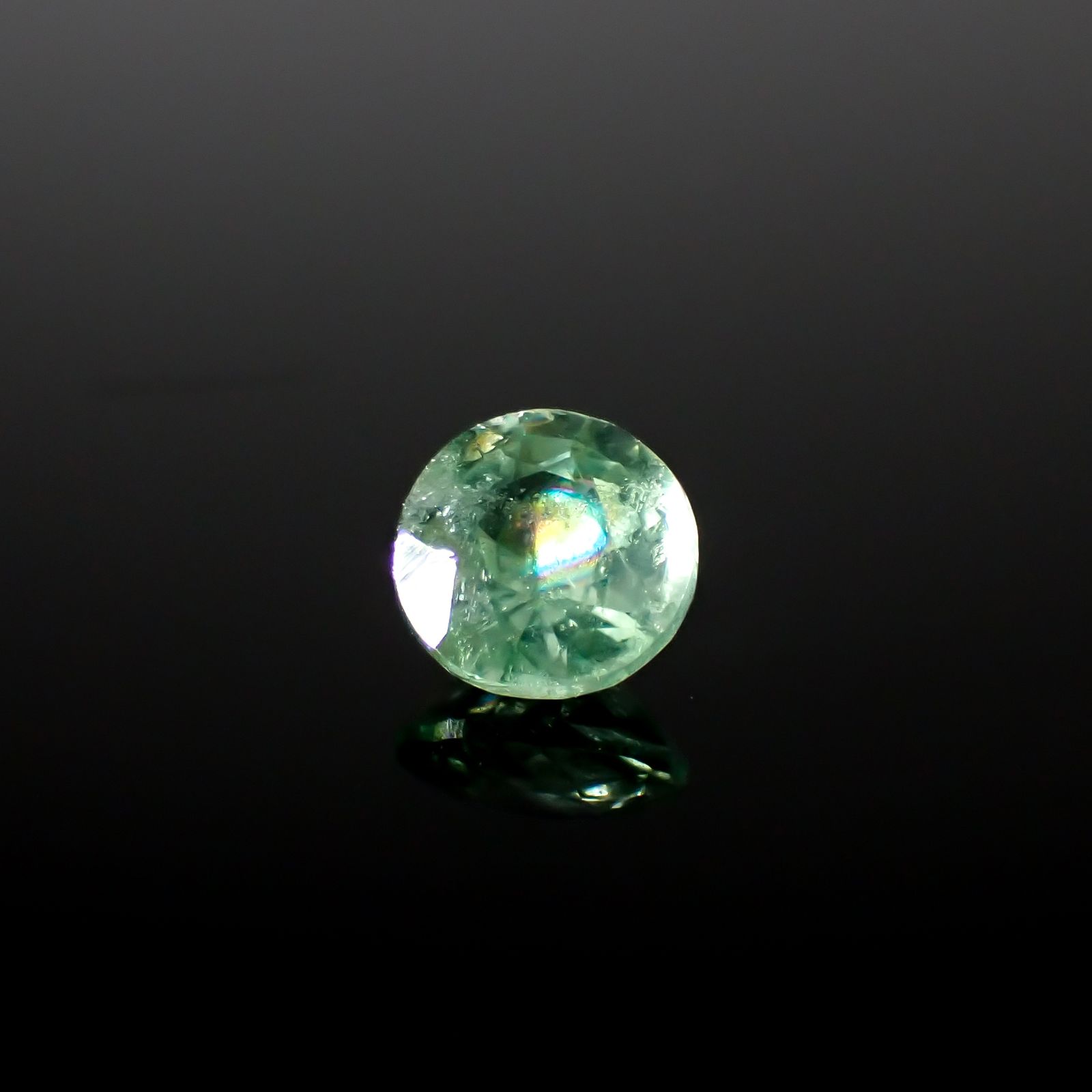 グリーンカイヤナイト タンザニア産 0.97ct[240928812]6x5.9mm前後