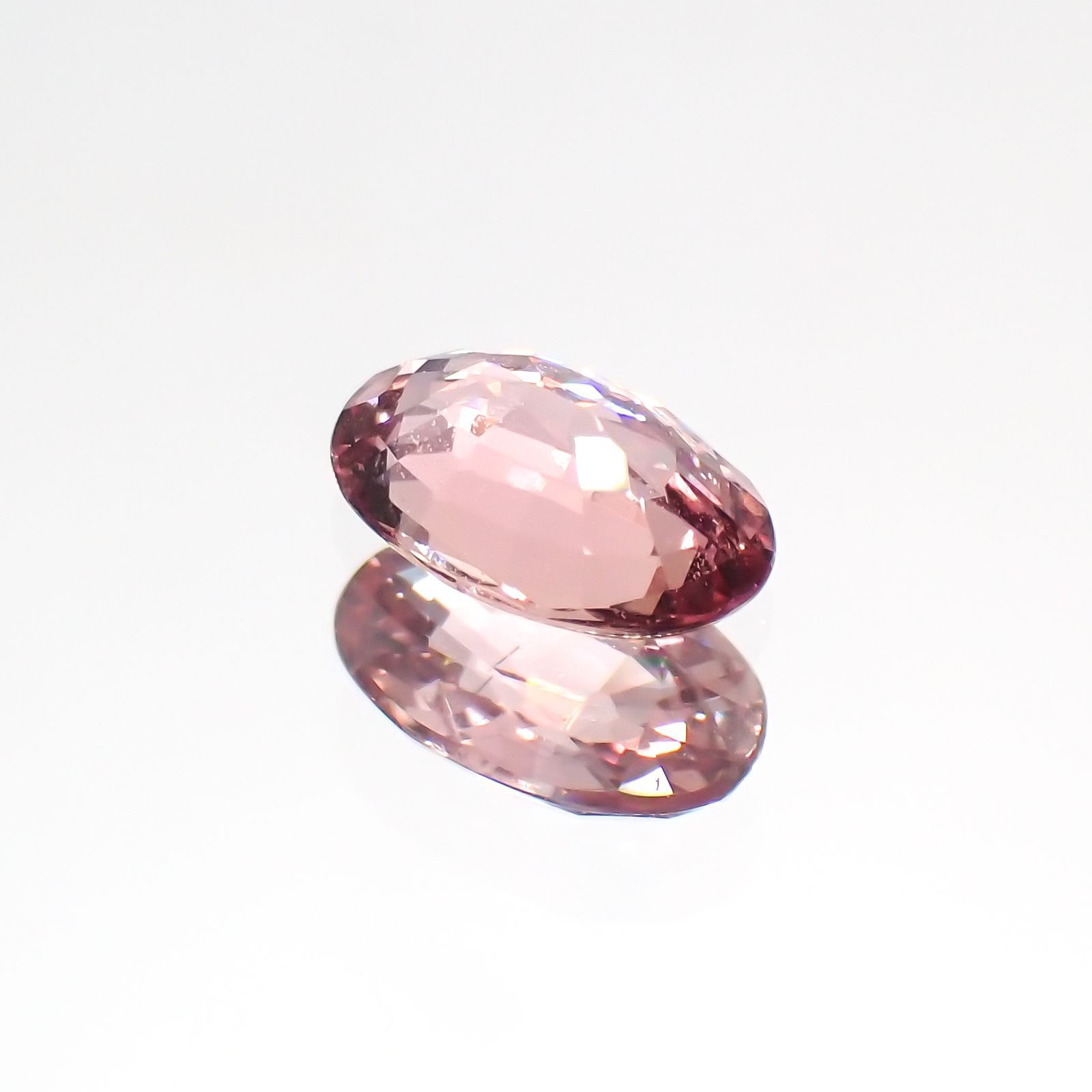 パパラチャサファイア(宝石名サファイア/別名パパラチャ・サファイア)スリランカ産 0.472ct DGL鑑付[220113940]6.03x3.97mm前後