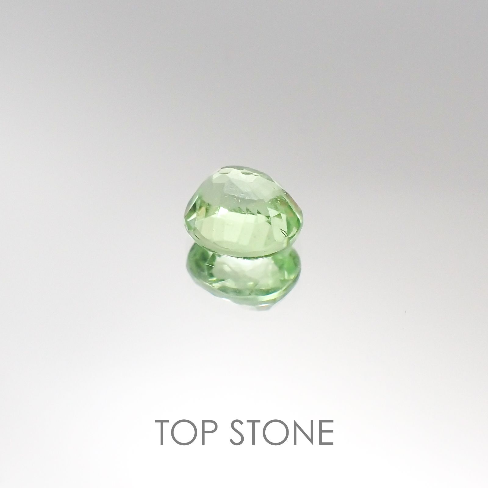 ミントガーネット タンザニア産 ルース 0.98ct[20095513]6×5.4mm前後