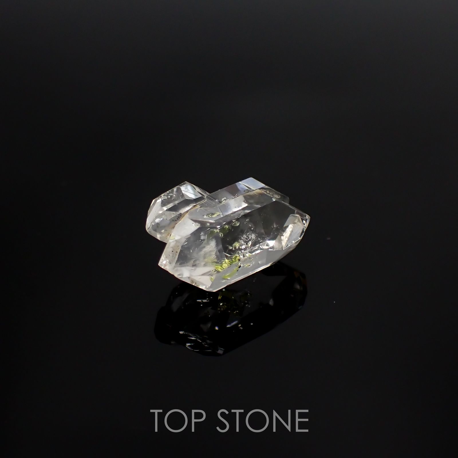 オイルインクォーツ原石 パキスタン産 5.02ct[210811435]13.6×8.5mm前後