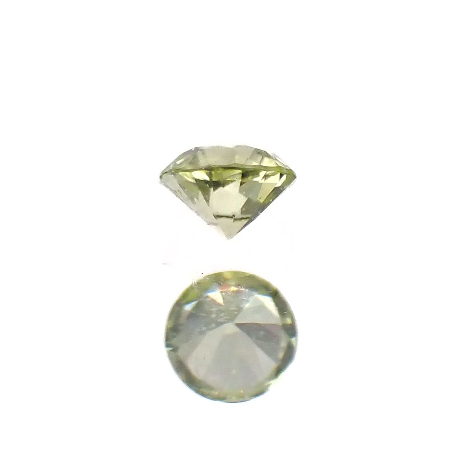 パラサイティックペリドット(宝石名ペリドット)採取地：ロシア 0.038ct 識別済[220616245]2.1x2.1mm前後