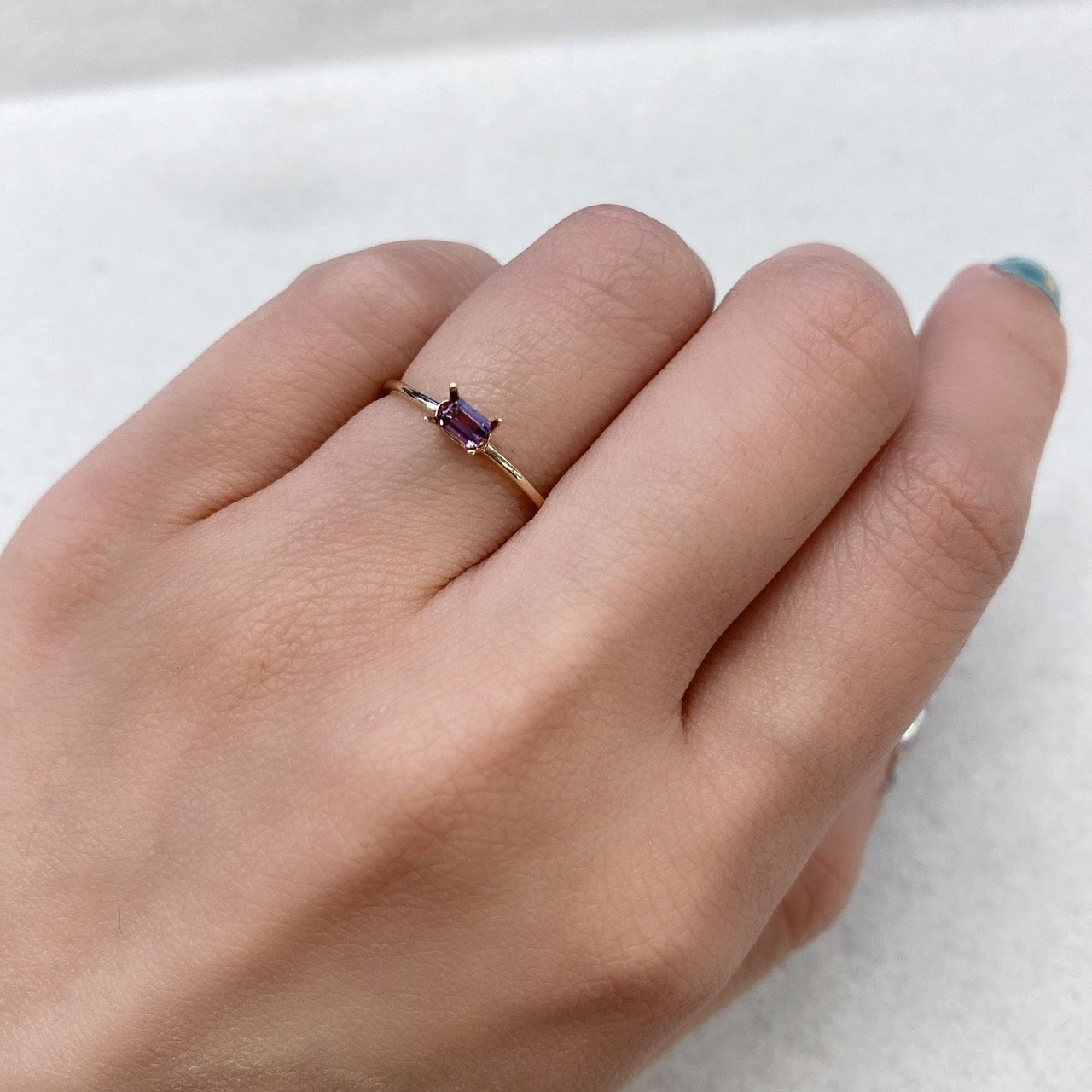 バイカラーサファイア(宝石名バイカラー・サファイア) マダガスカル/タンザニア産 0.24ct 識別済[210812496]3.8×2.5mm前後