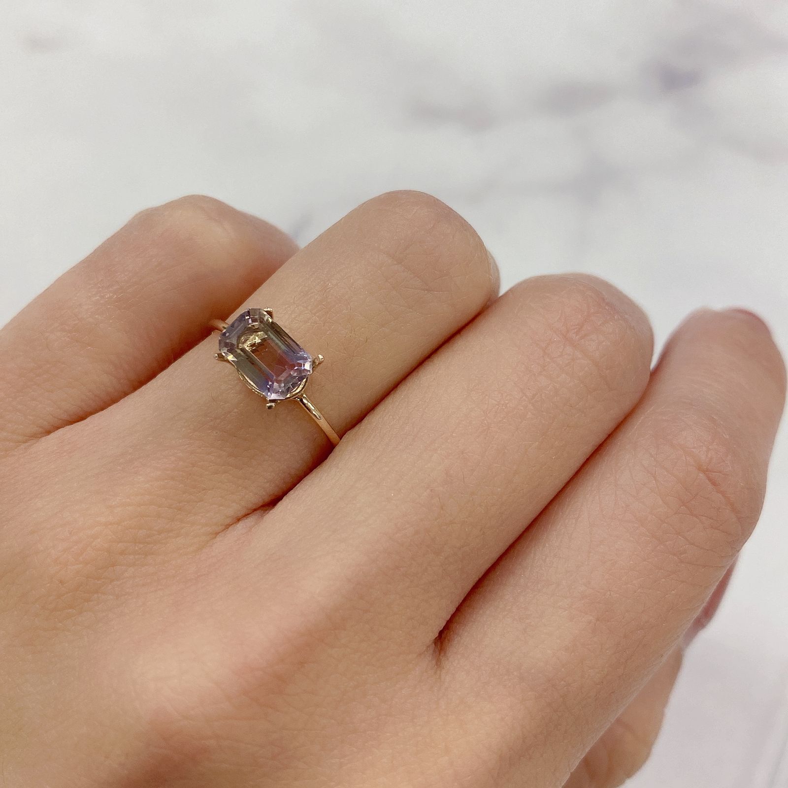 アメトリン(宝石名バイカラー・クォーツ/別名アメトリン) ボリビア産 1.16ct 識別済[20128373]7.6×5.1mm前後